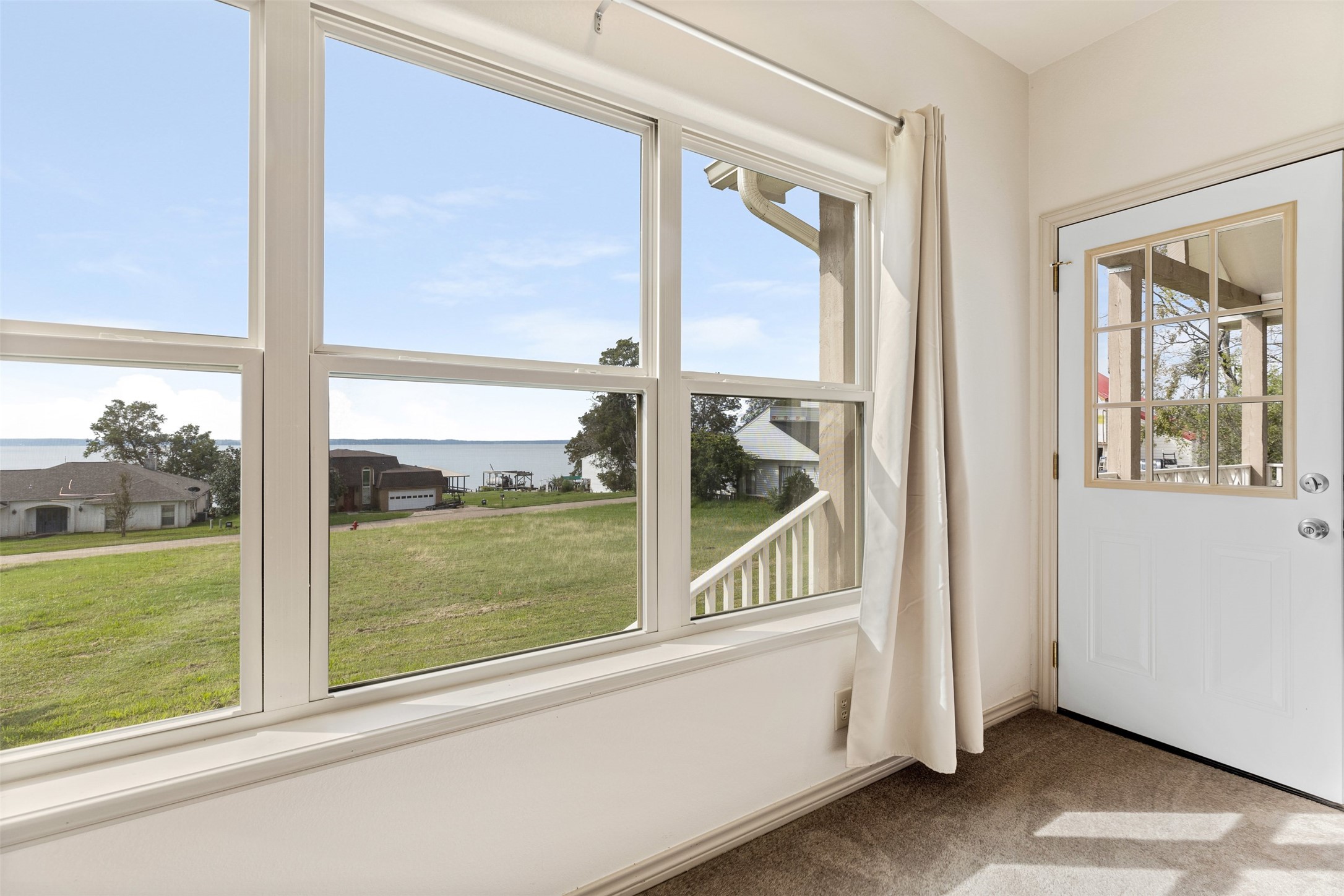 606 Echo Lane Property Photo 33