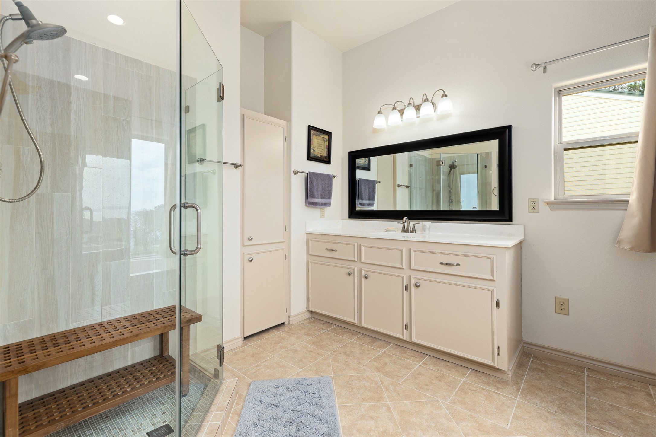 606 Echo Lane Property Photo 34