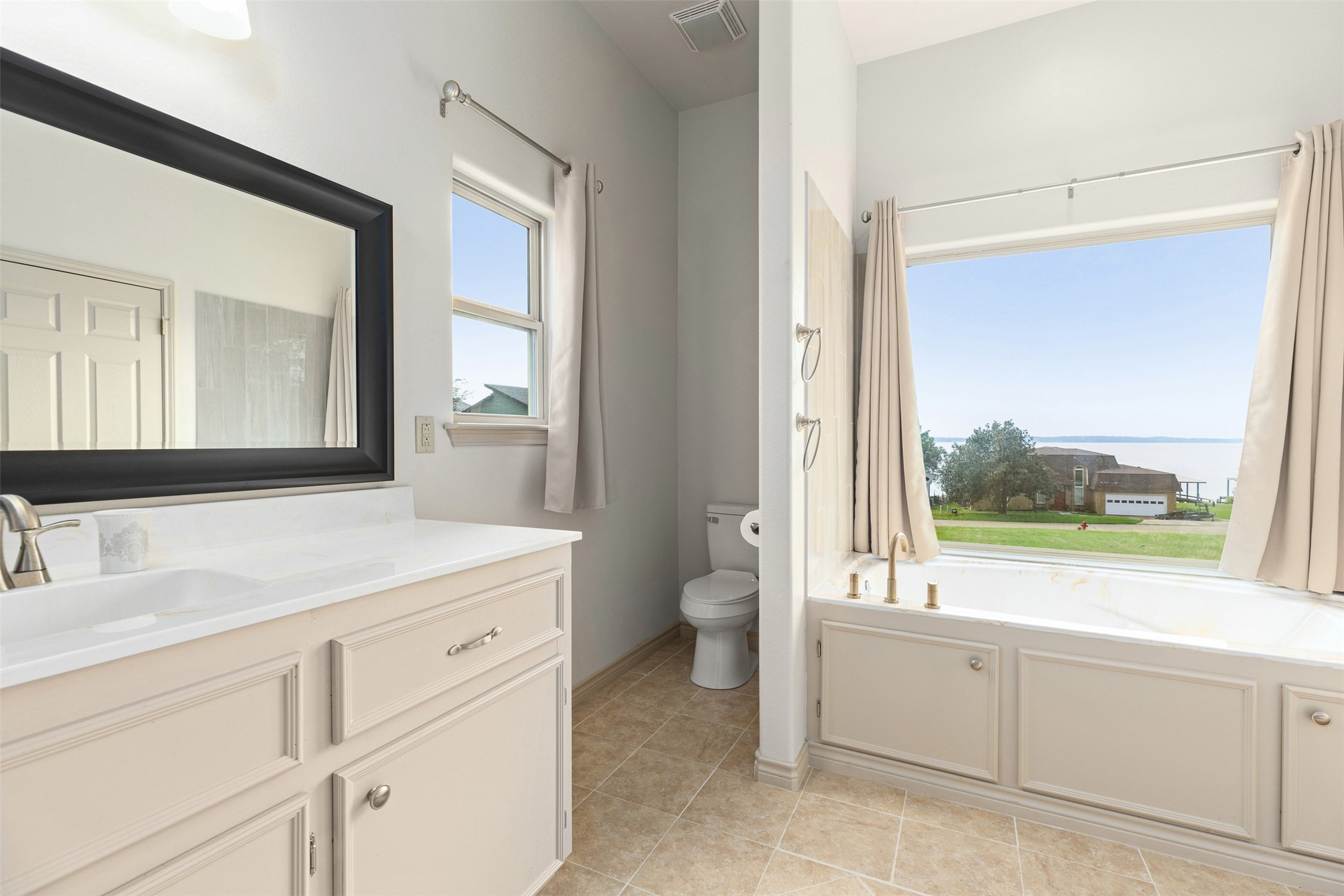 606 Echo Lane Property Photo 37