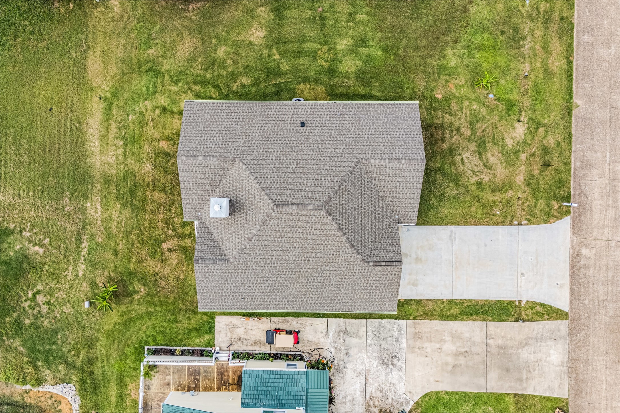 606 Echo Lane Property Photo 43