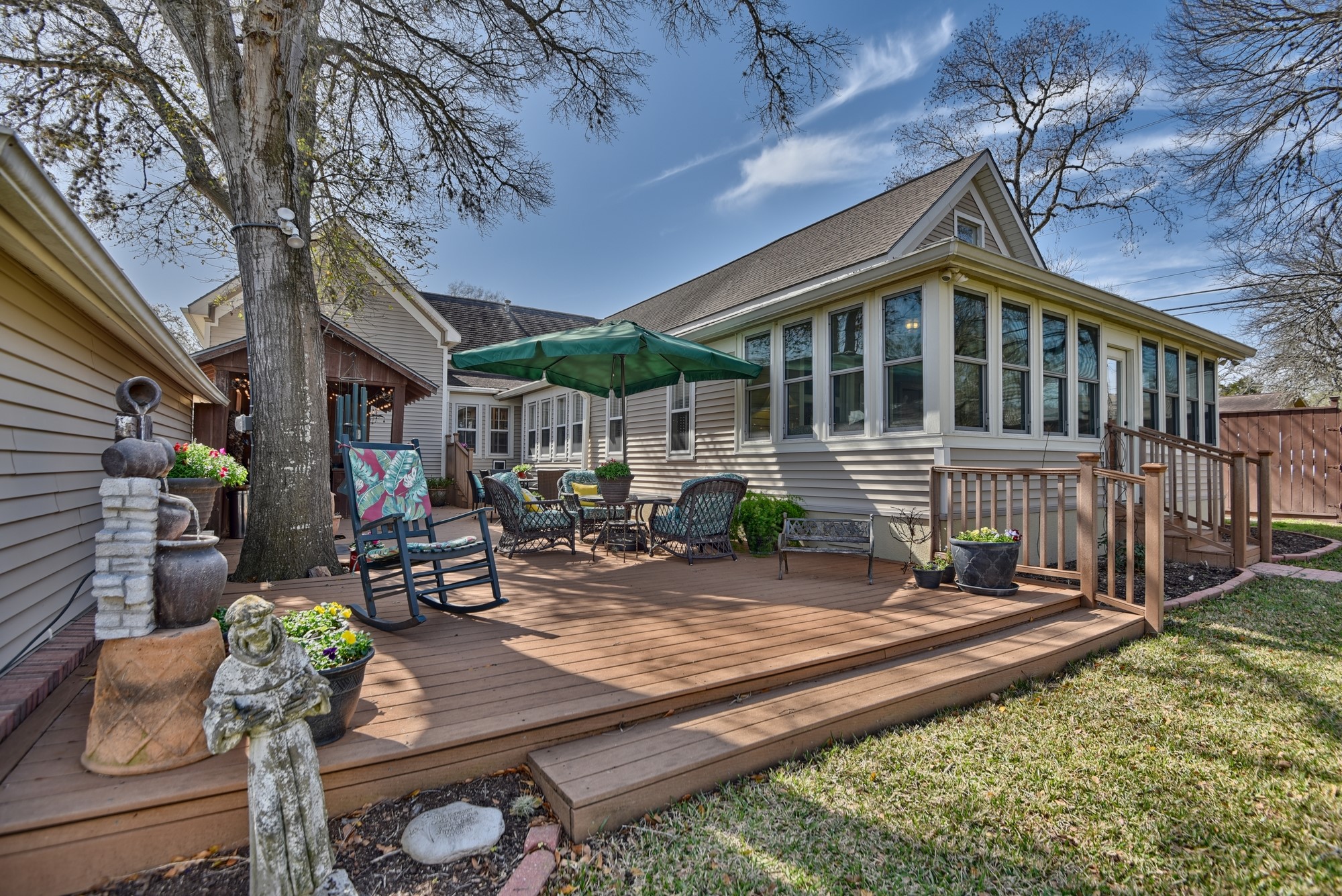 558 N Madison Street Property Photo