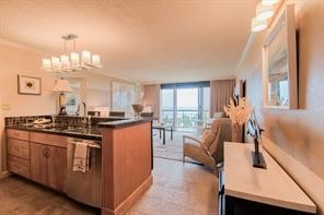 5220 Seawall Boulevard 633 Property Photo 2