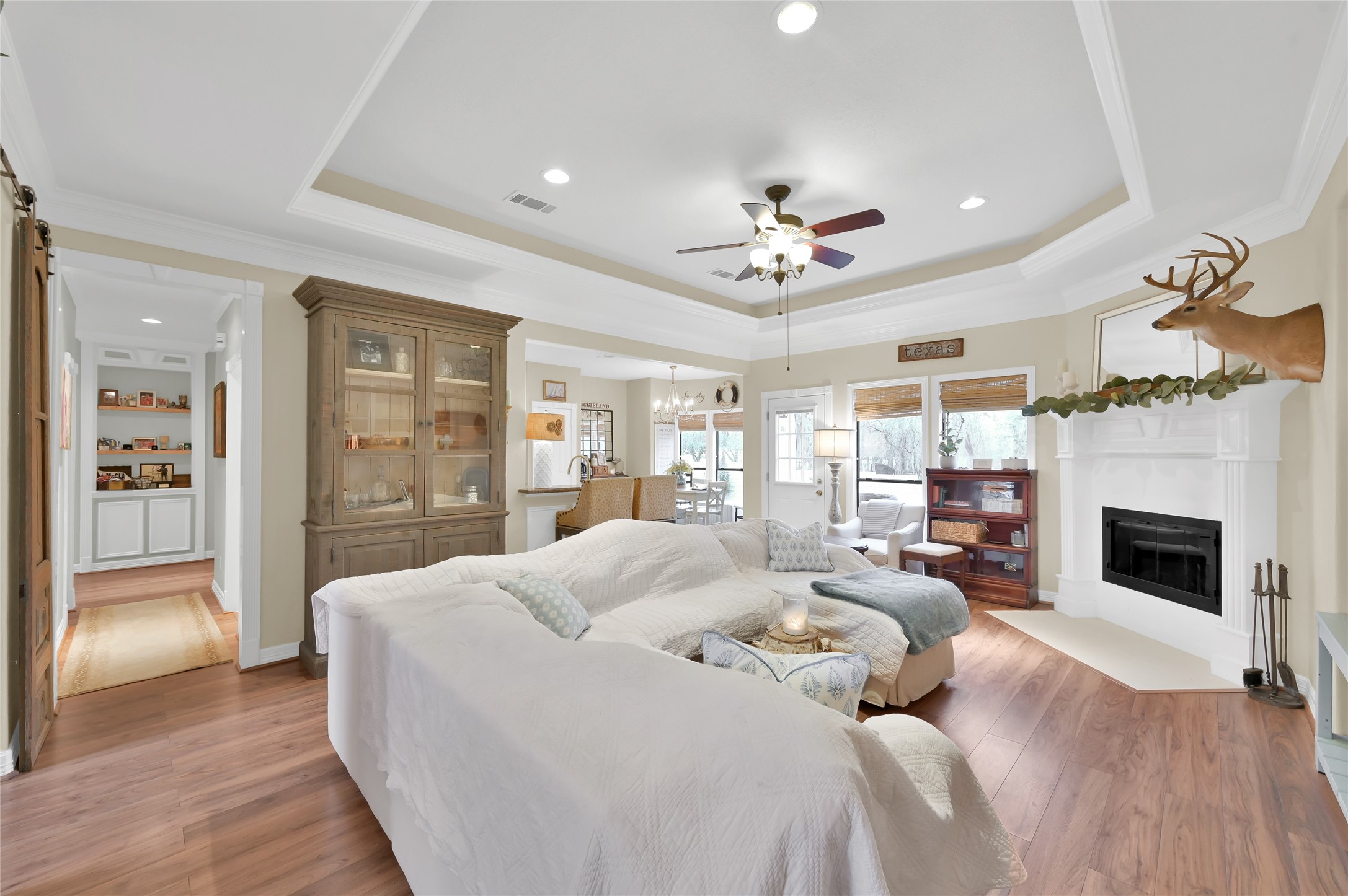 33 Ruskin Drive W Property Photo 10