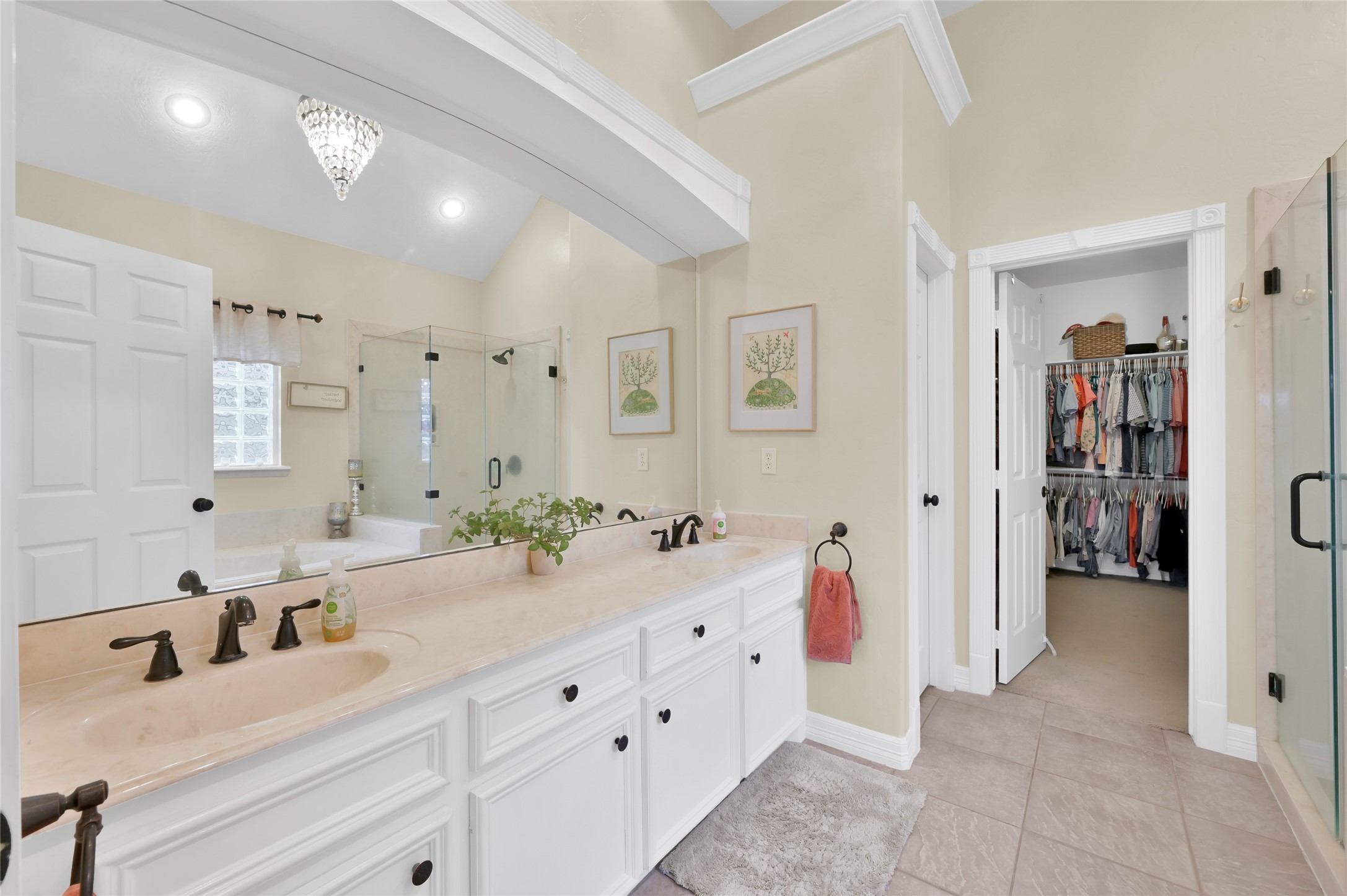 33 Ruskin Drive W Property Photo 23