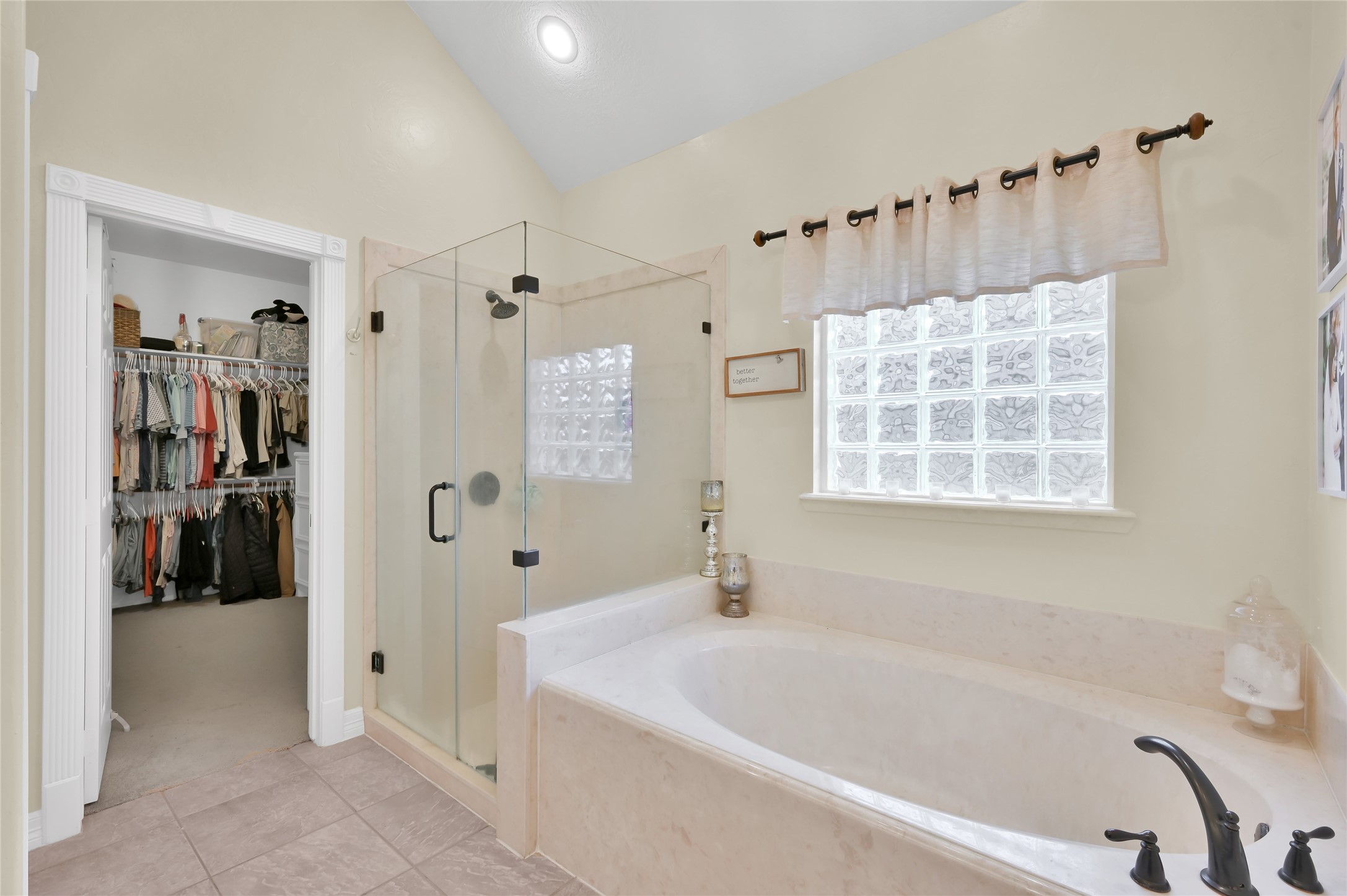 33 Ruskin Drive W Property Photo 24