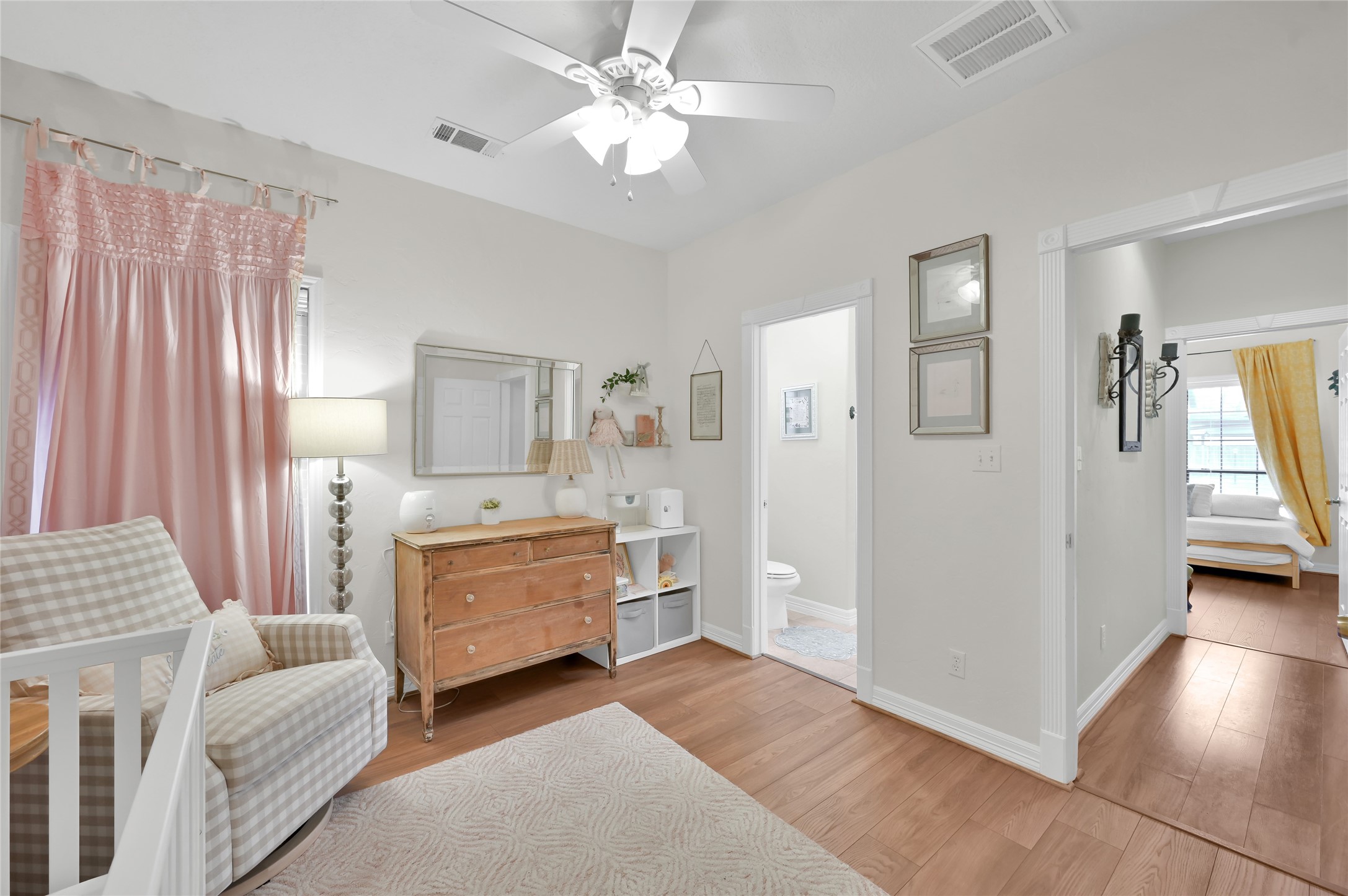 33 Ruskin Drive W Property Photo 29