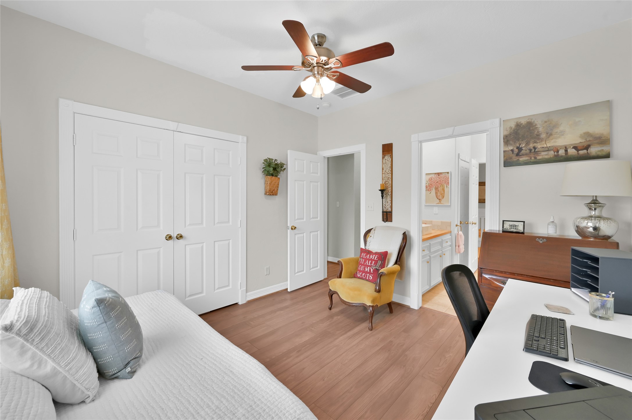 33 Ruskin Drive W Property Photo 33