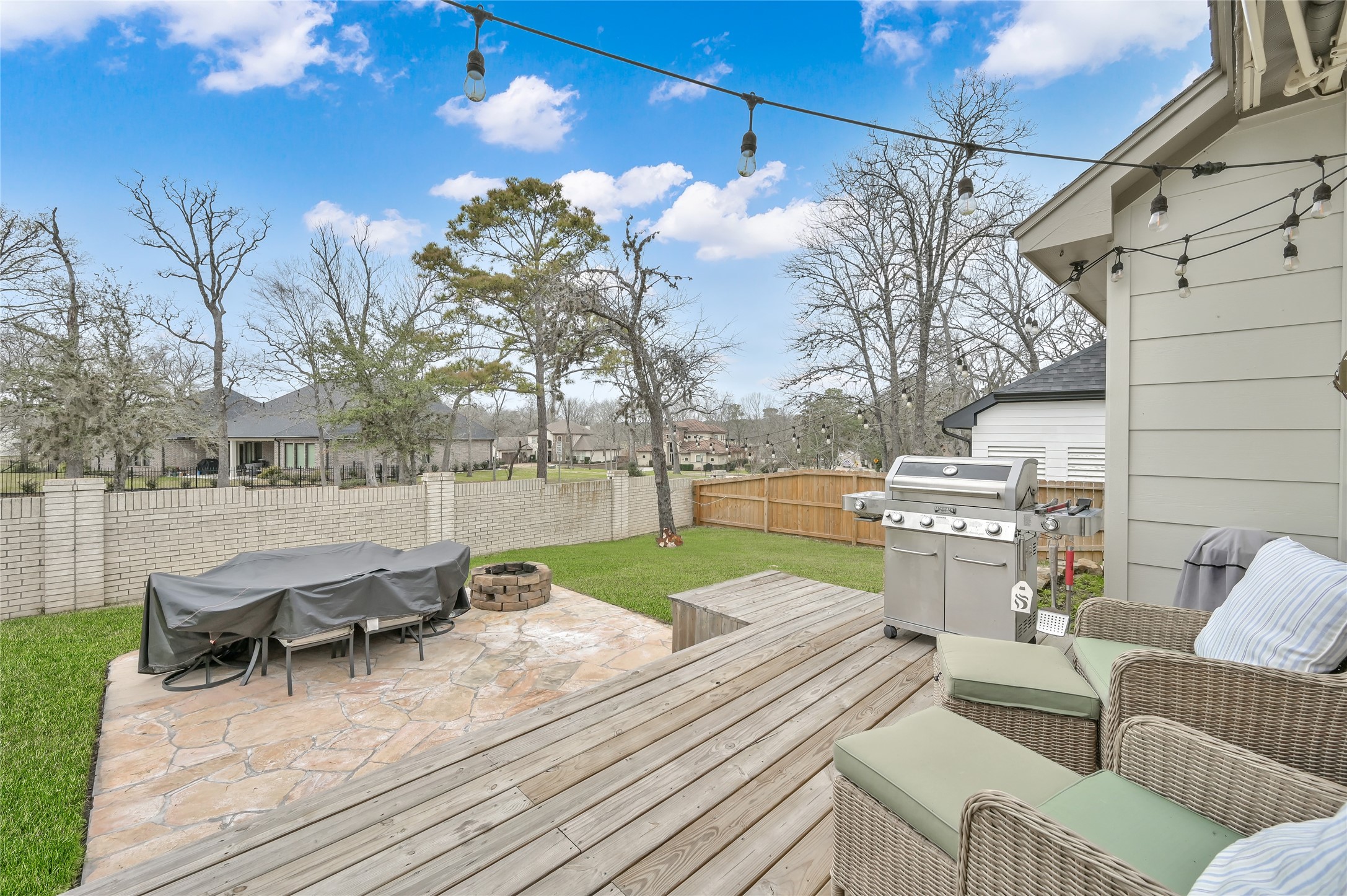 33 Ruskin Drive W Property Photo 36