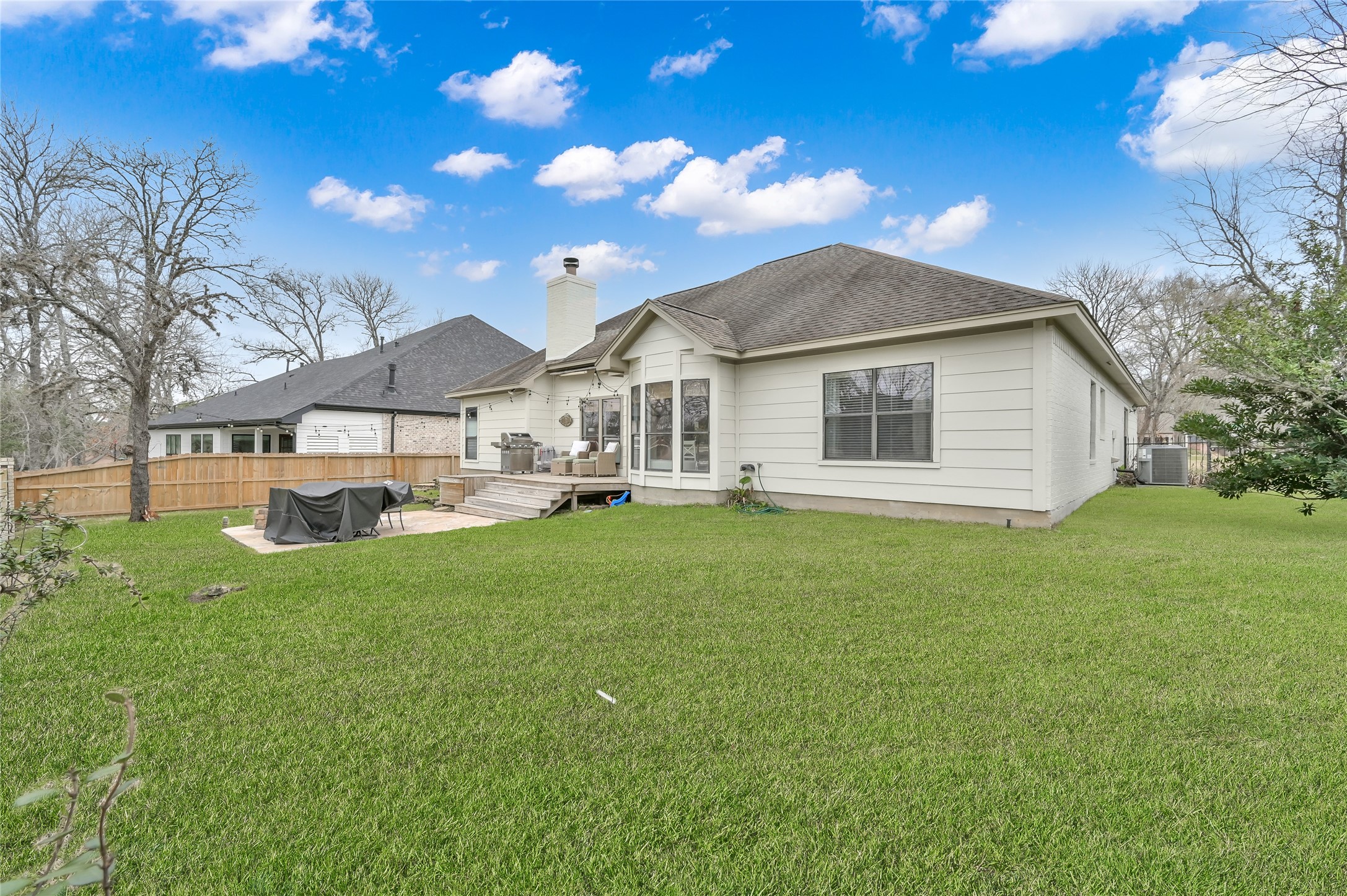 33 Ruskin Drive W Property Photo 38