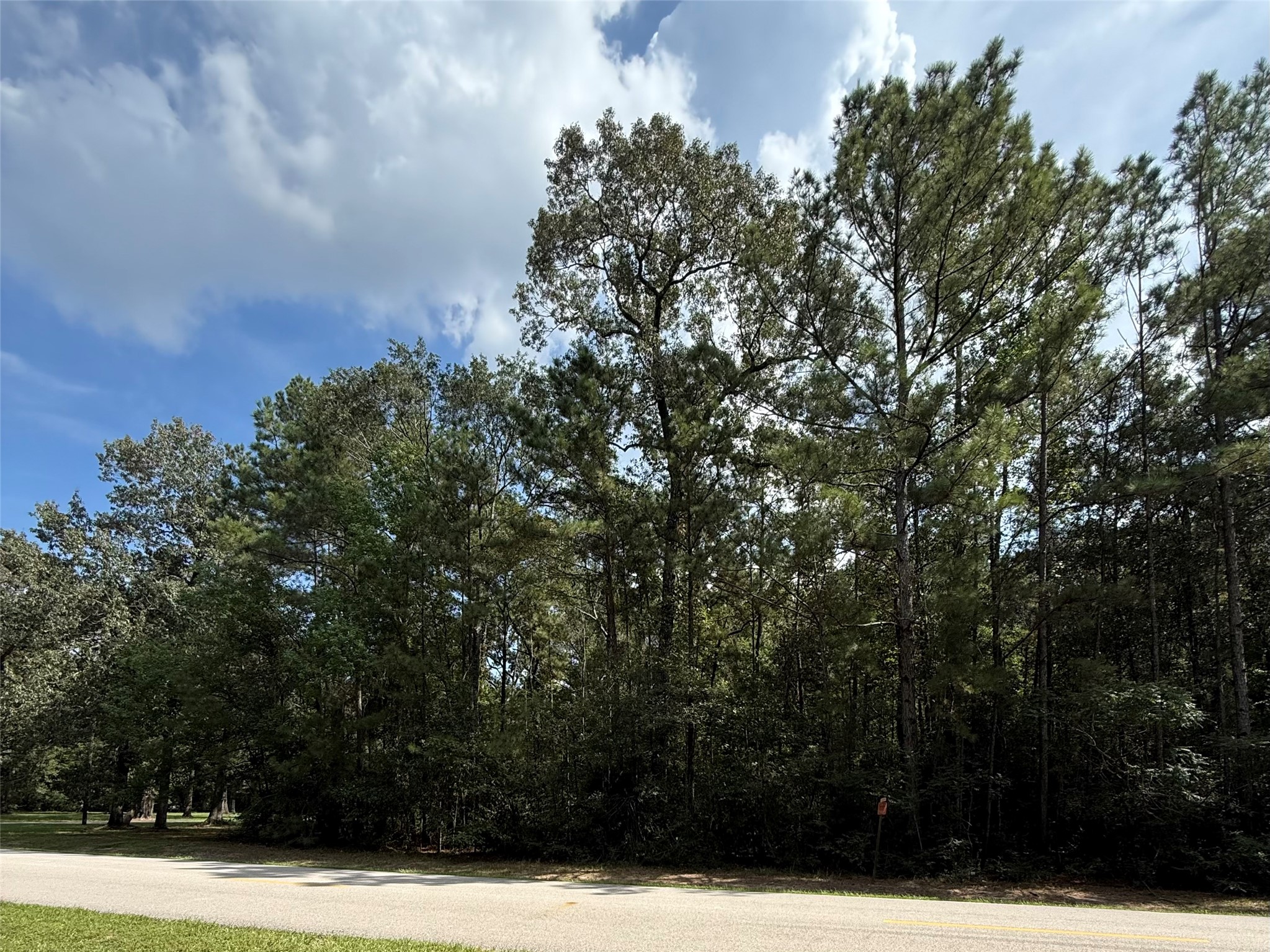 17337 Northcrest Circle Property Photo 4