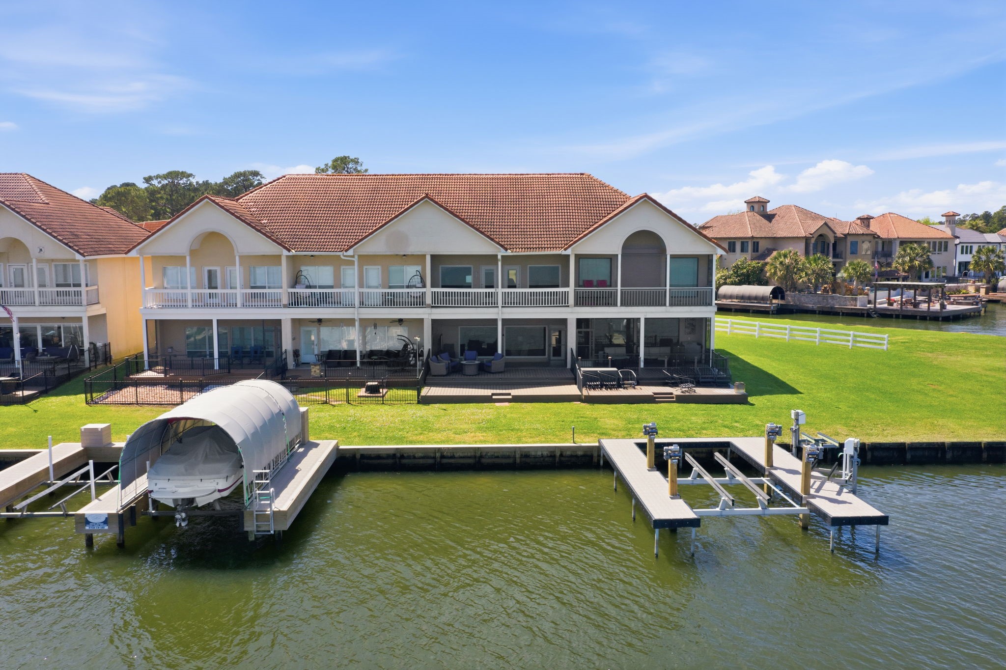 2 Regency Point Property Photo 2