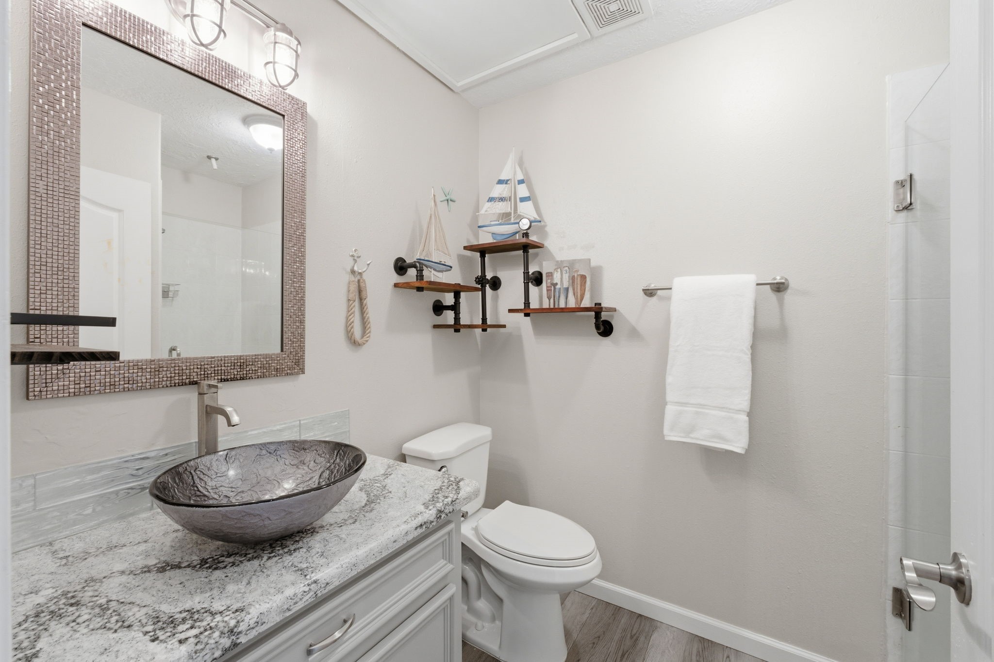 2 Regency Point Property Photo 16