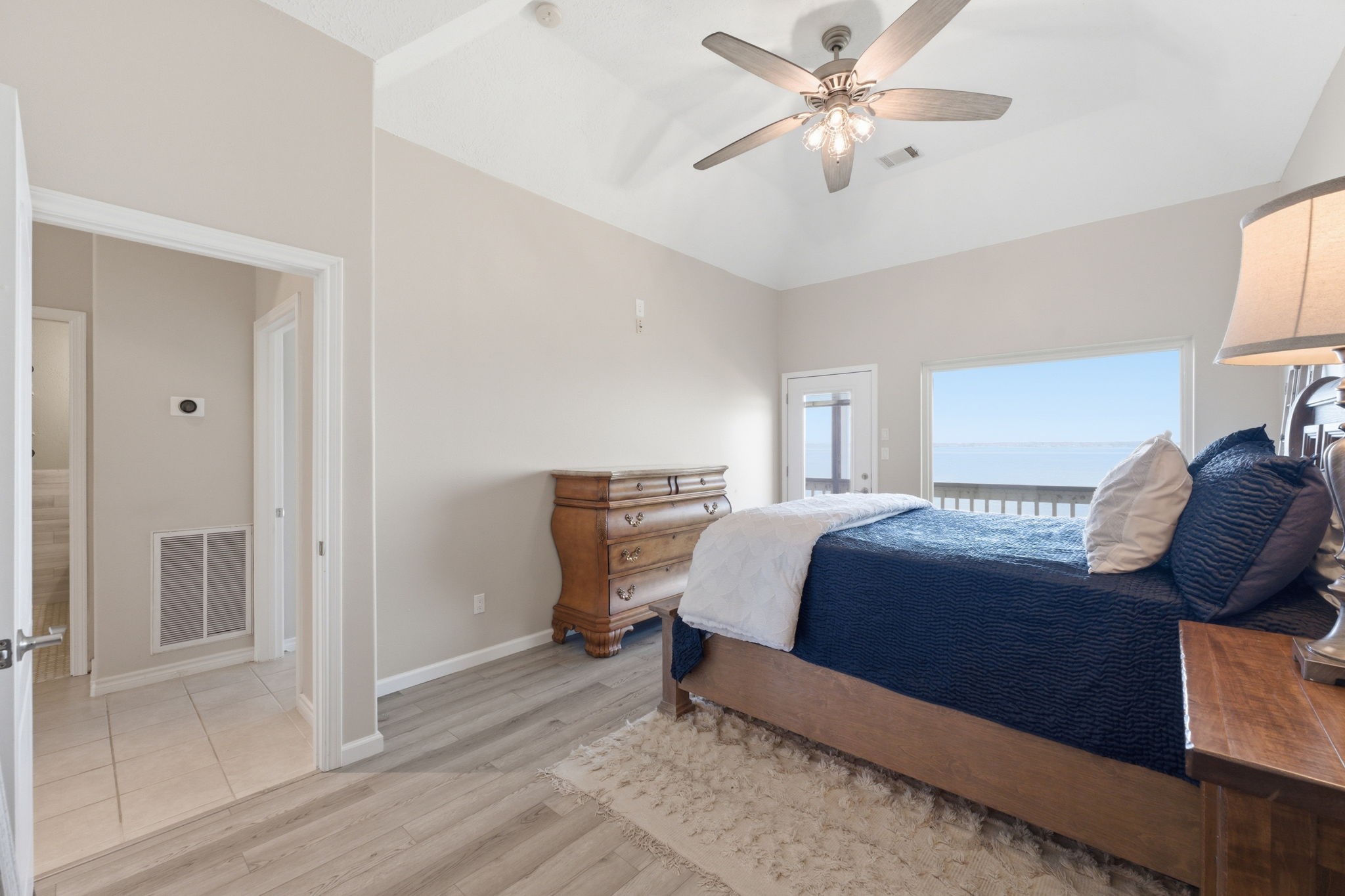 2 Regency Point Property Photo 18