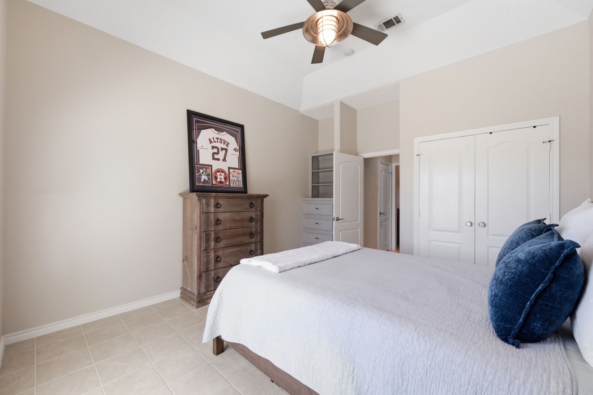 2 Regency Point Property Photo 24