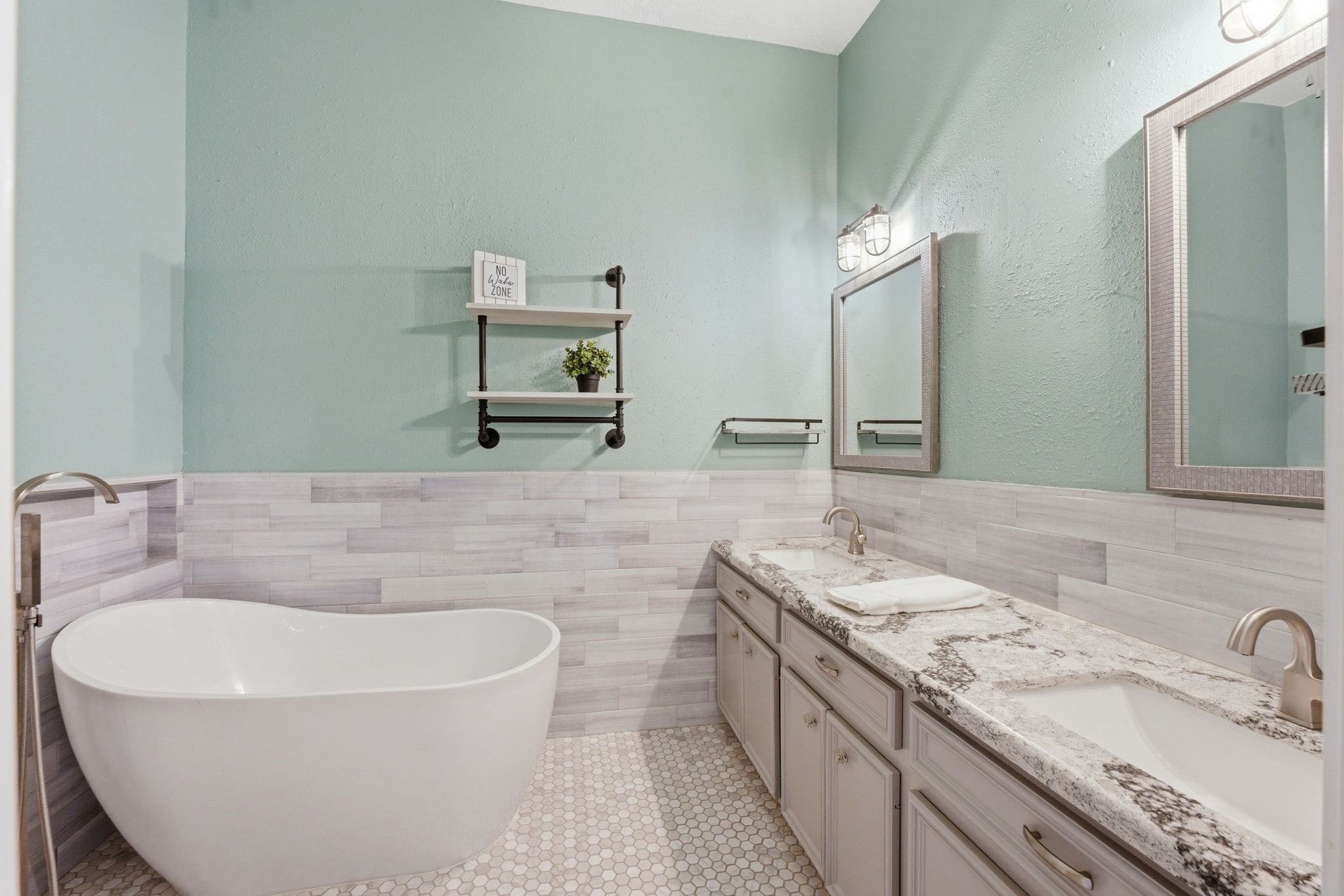 2 Regency Point Property Photo 27