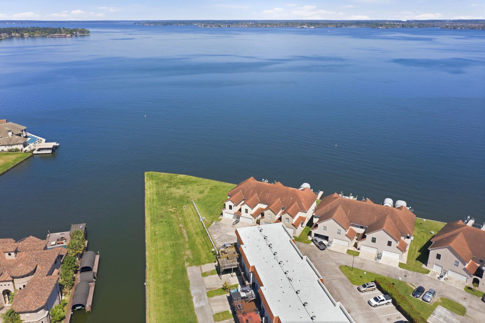 2 Regency Point Property Photo 39