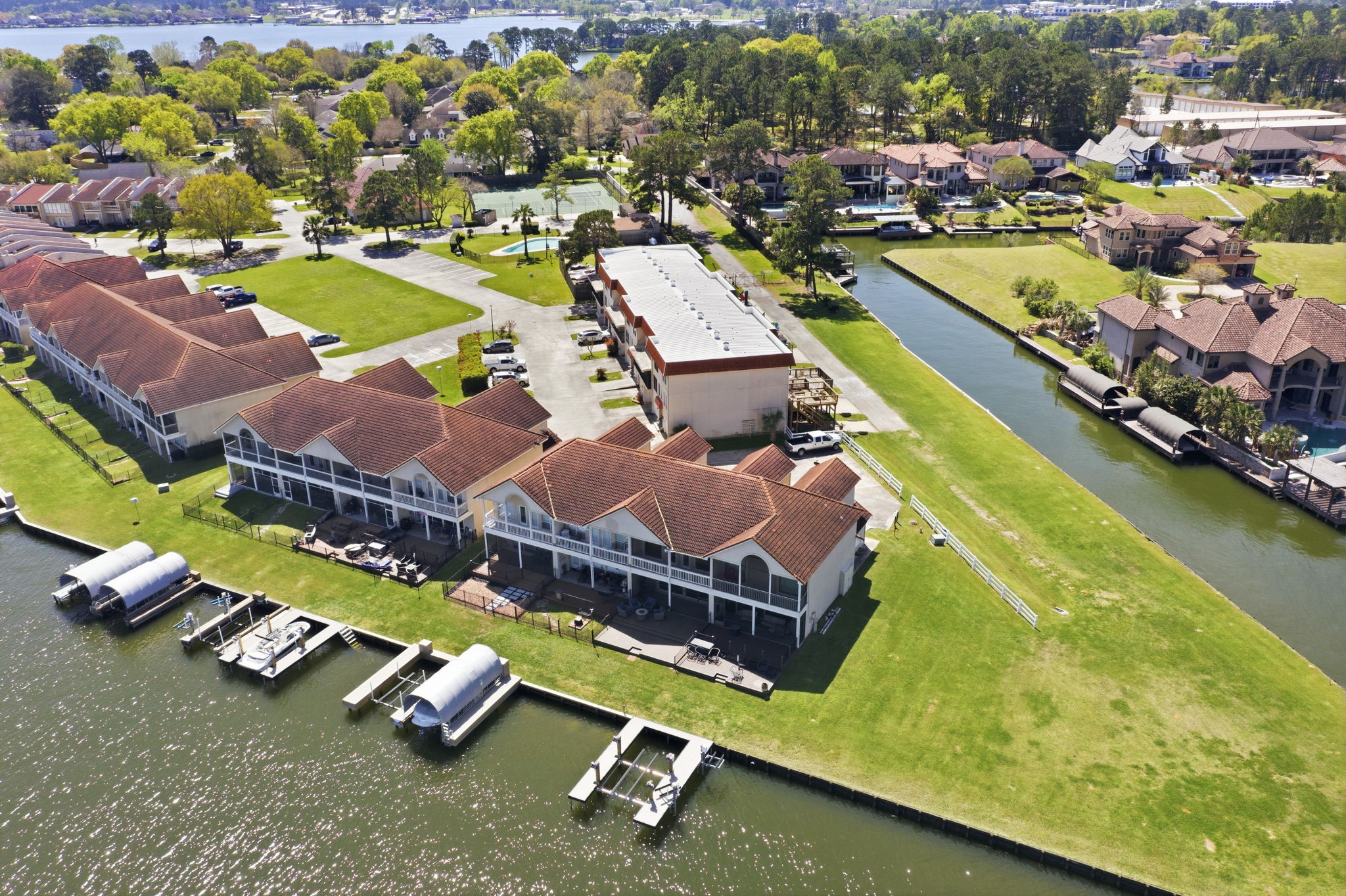 2 Regency Point Property Photo 40