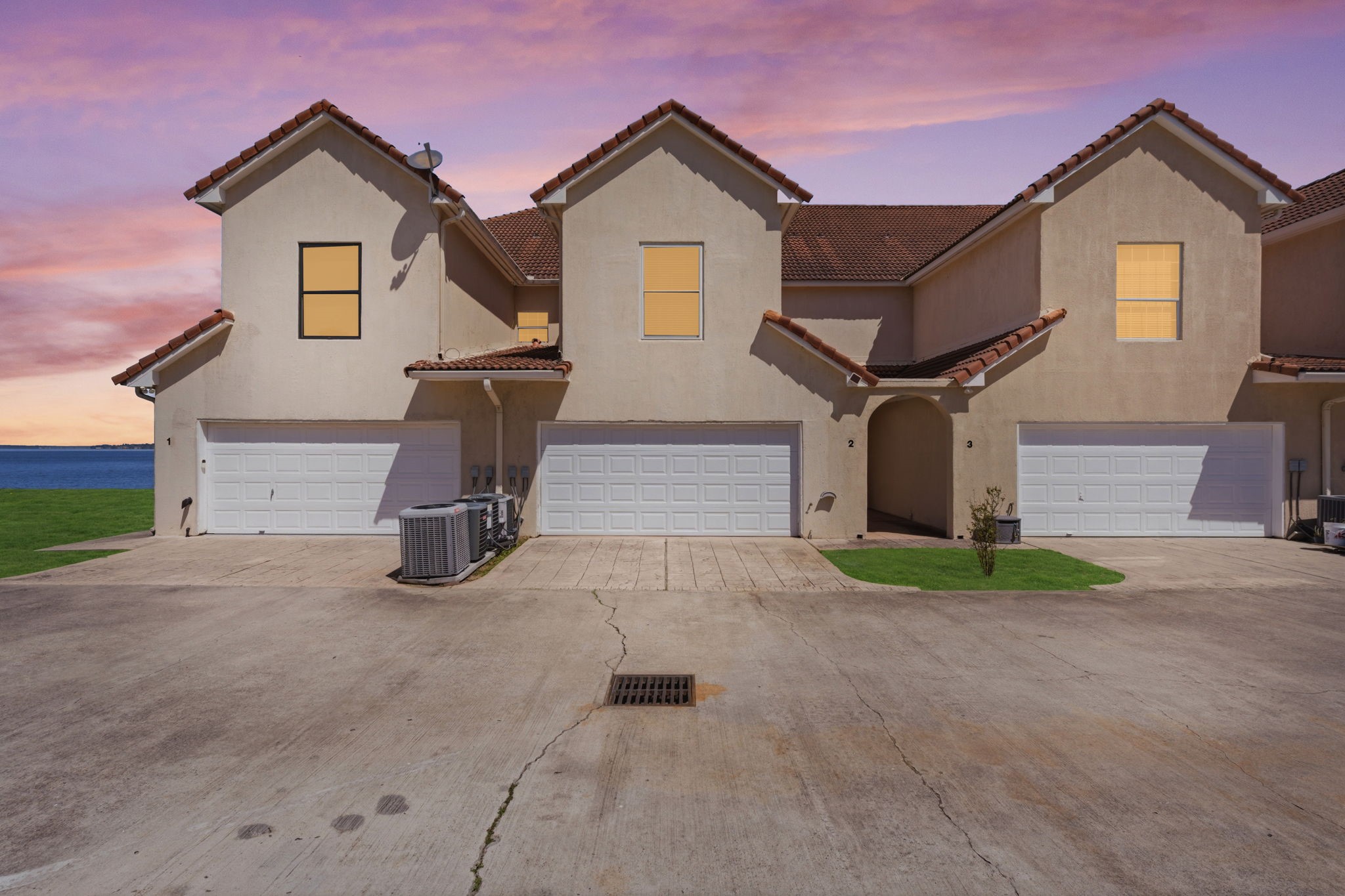 2 Regency Point Property Photo 41