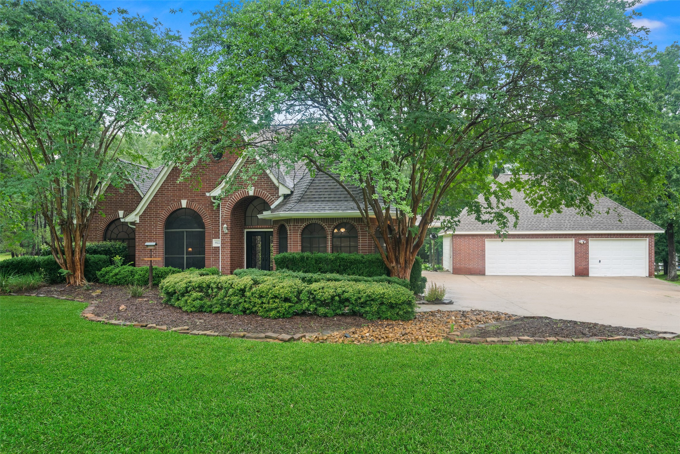 9322 Sendera Drive Property Photo 2