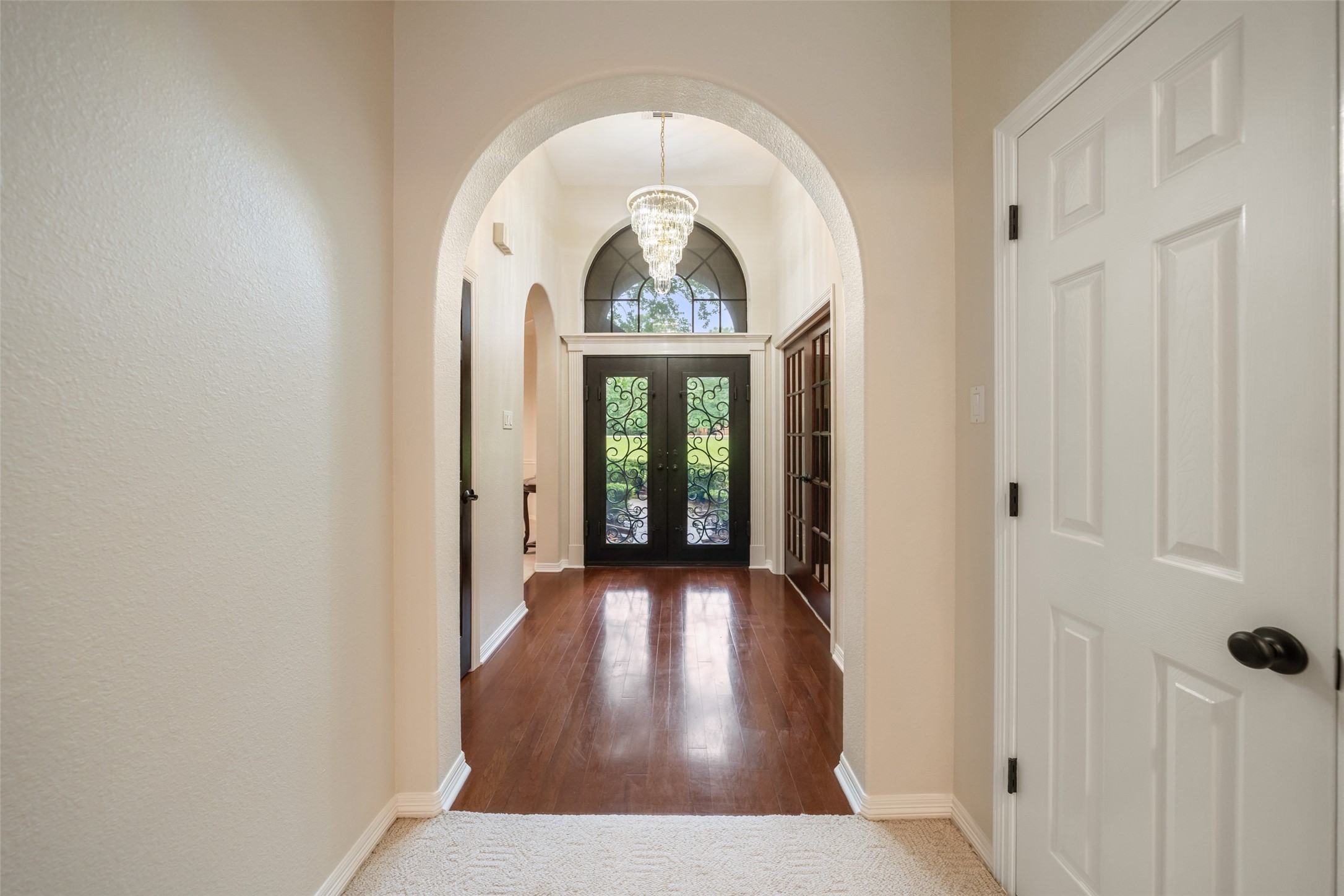 9322 Sendera Drive Property Photo 5