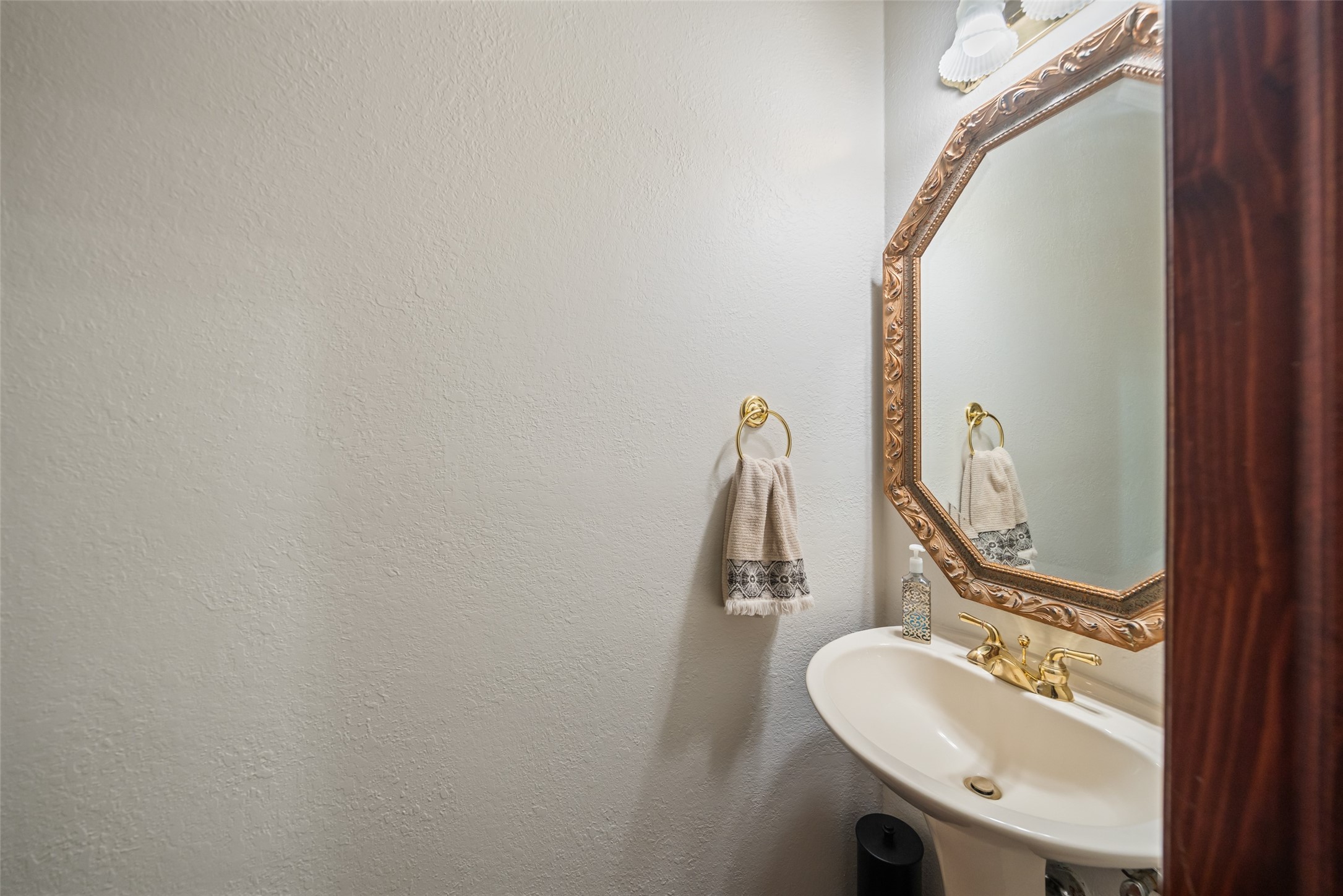 9322 Sendera Drive Property Photo 11