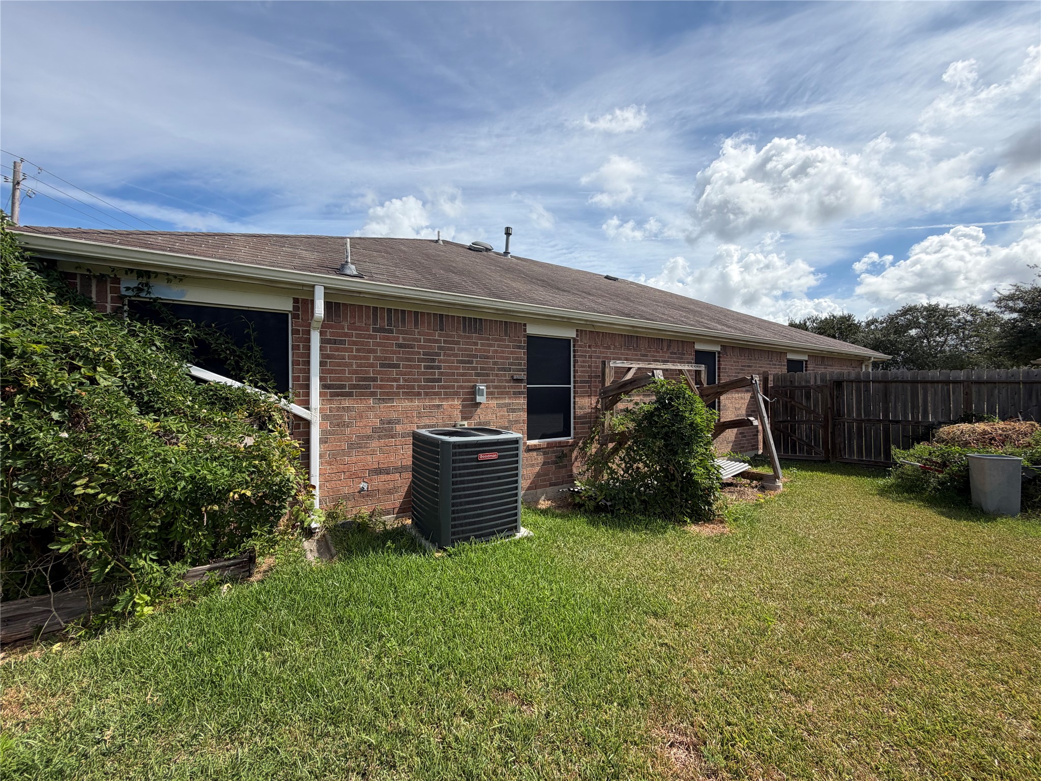 2103 Kingfisher Court Property Photo 6