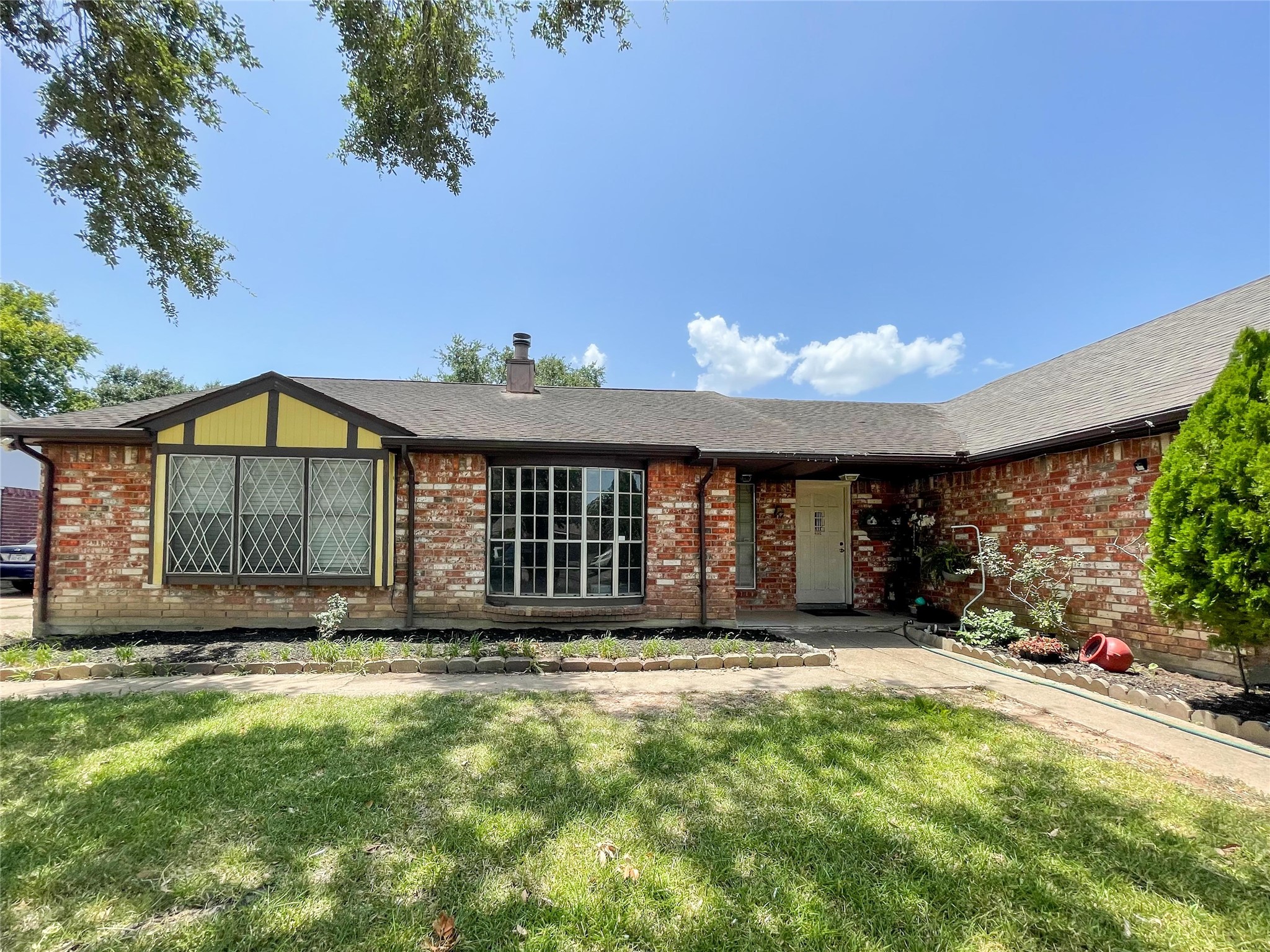 9506 Riverside Lodge Drive Property Photo 1