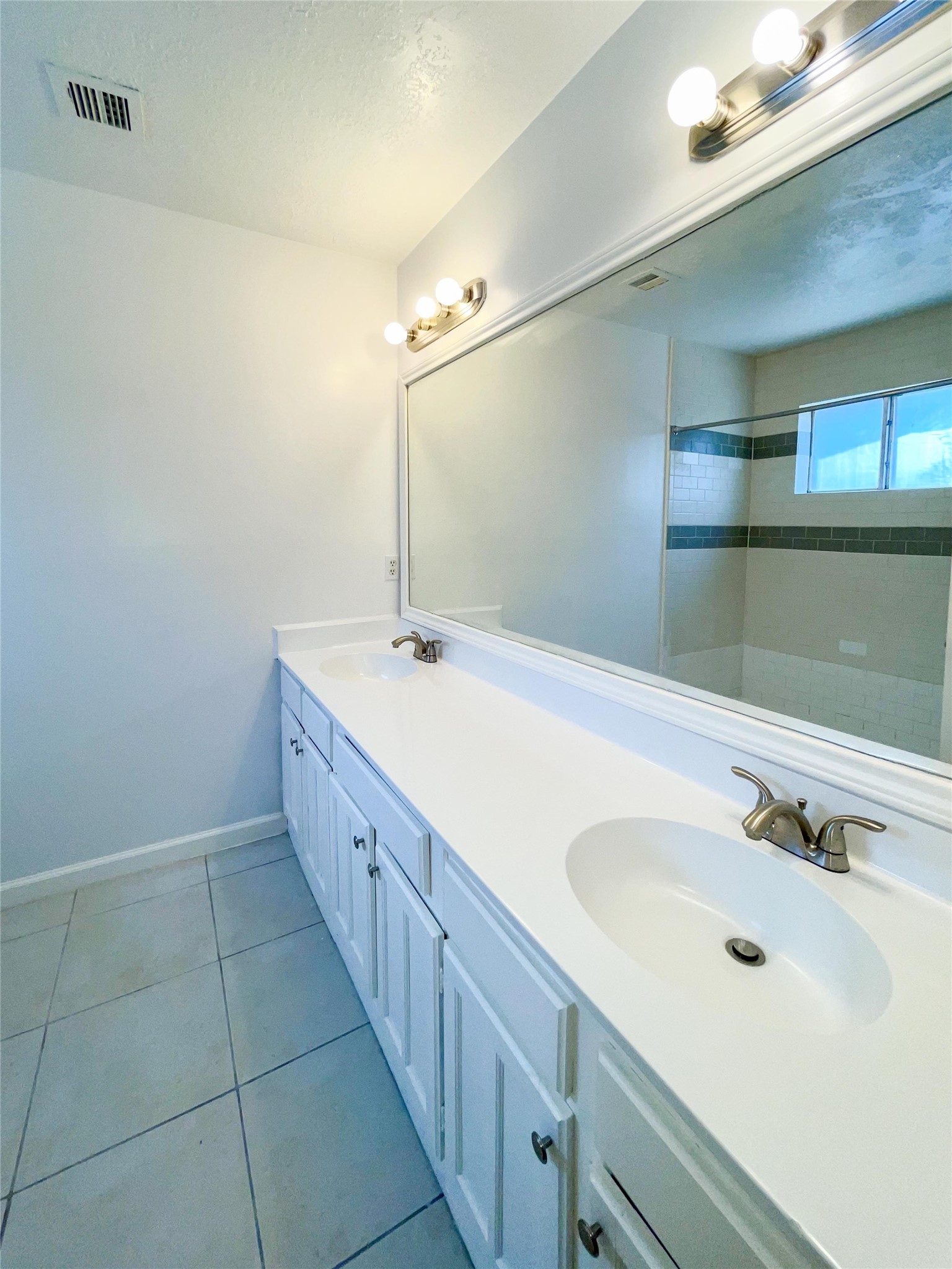 9506 Riverside Lodge Drive Property Photo 10