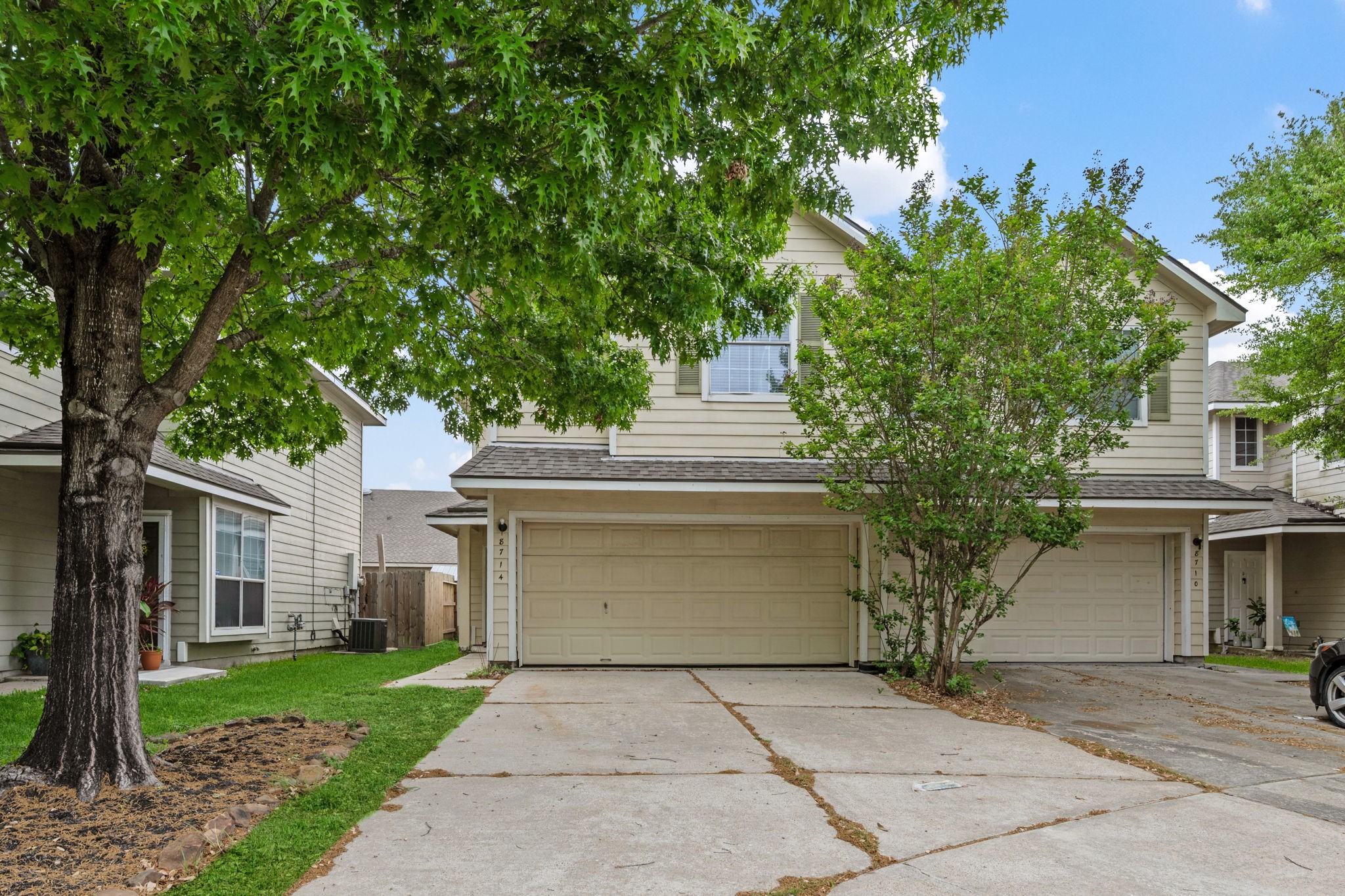 8714 Thistlemoor Lane Property Photo 1