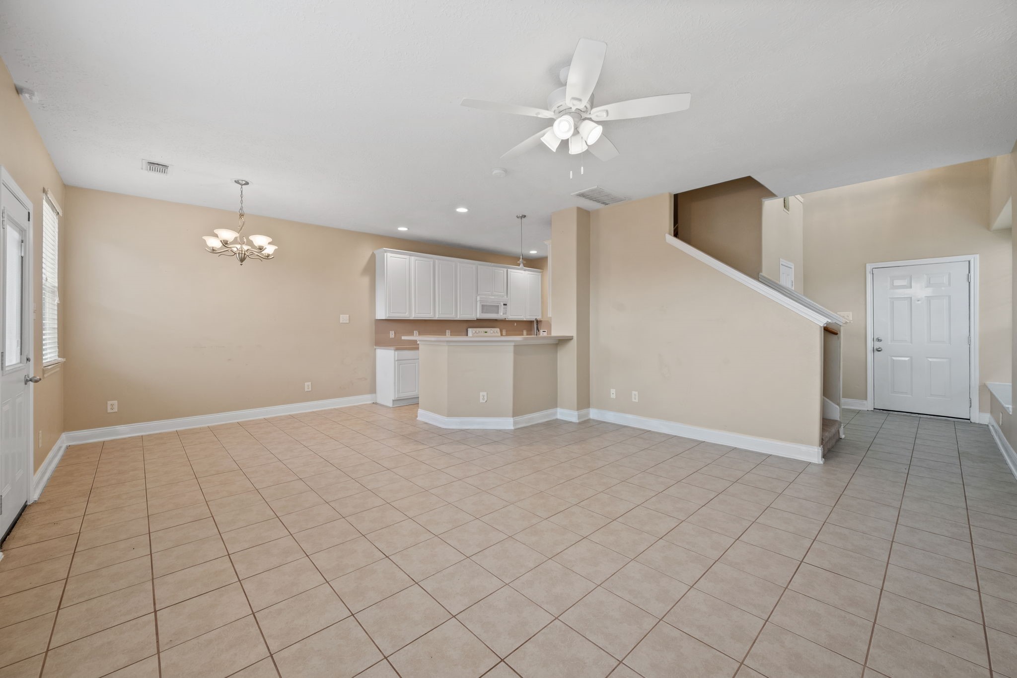 8714 Thistlemoor Lane Property Photo 6