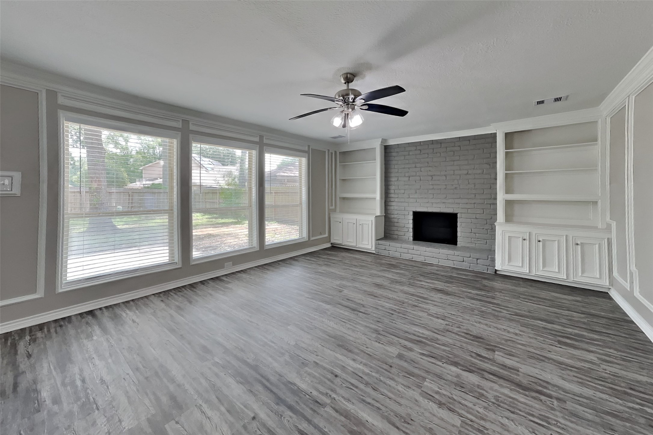 18330 Ella Boulevard Property Photo 4