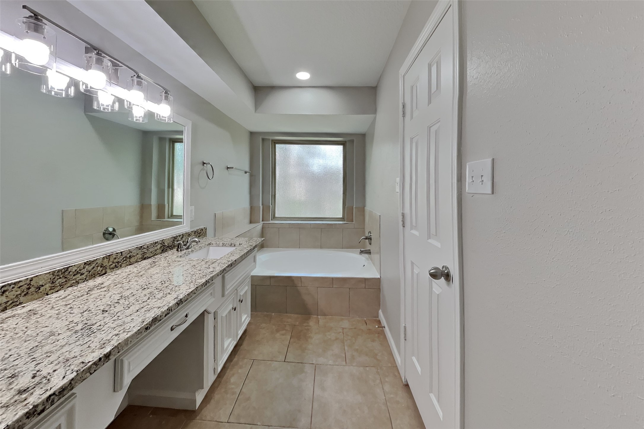 18330 Ella Boulevard Property Photo 10