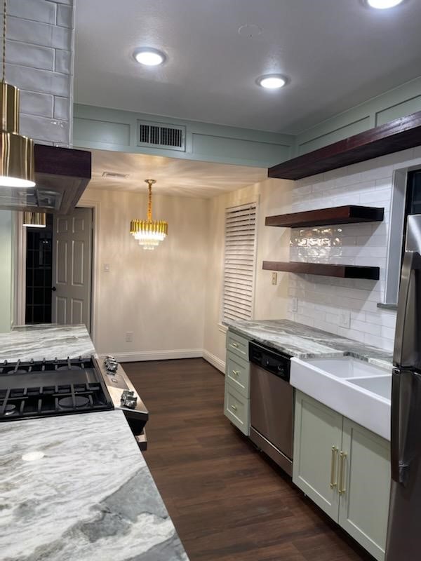 142 2nd Street Property Photo 2
