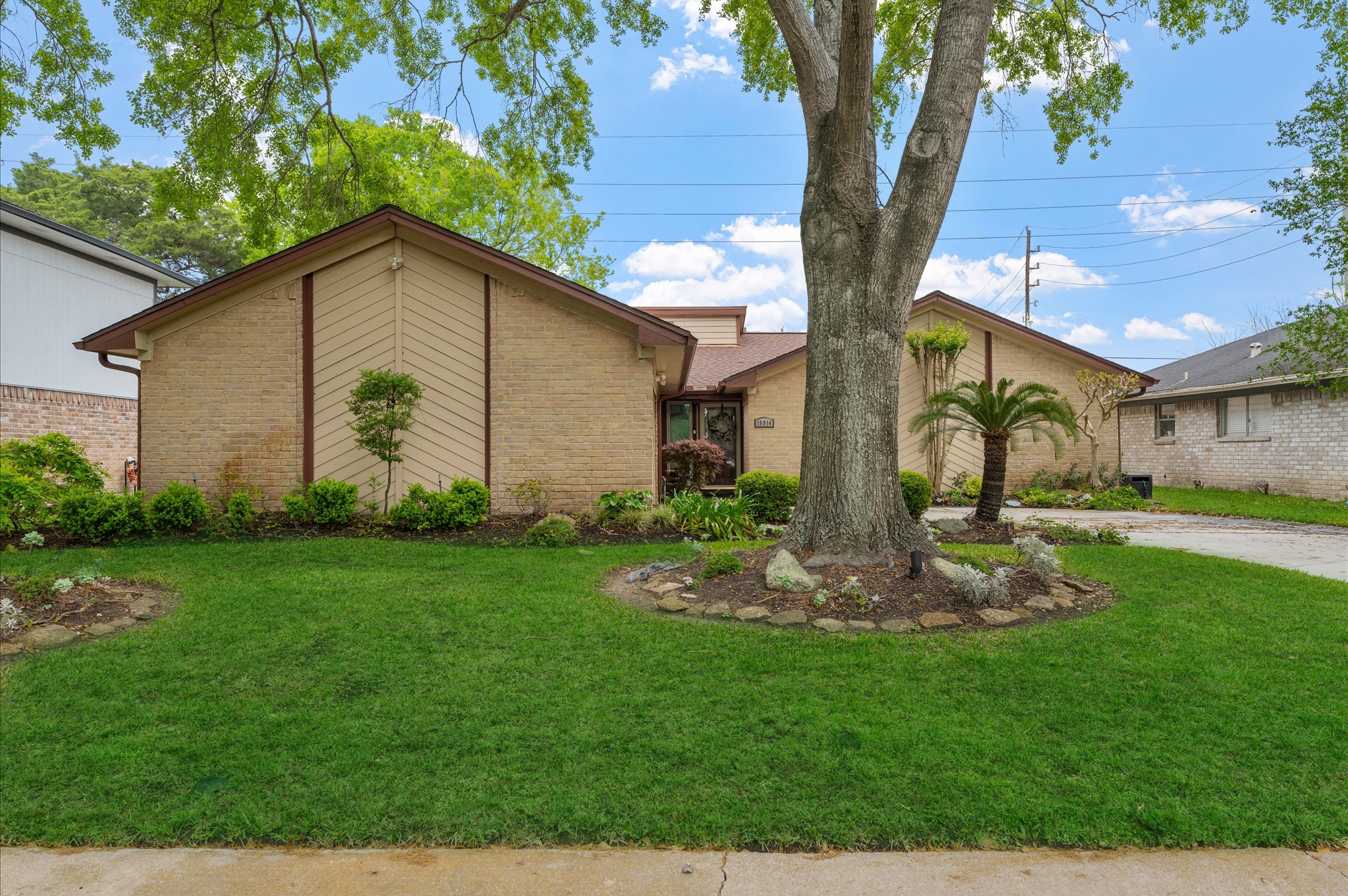 15914 Alta Mesa Drive Property Photo