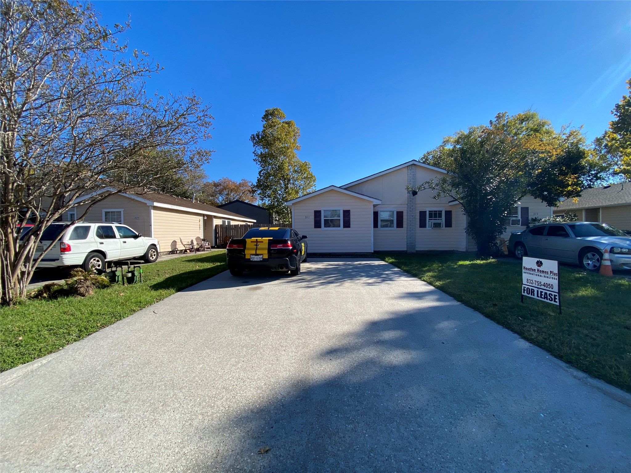 311 Willowick Street Property Photo 1