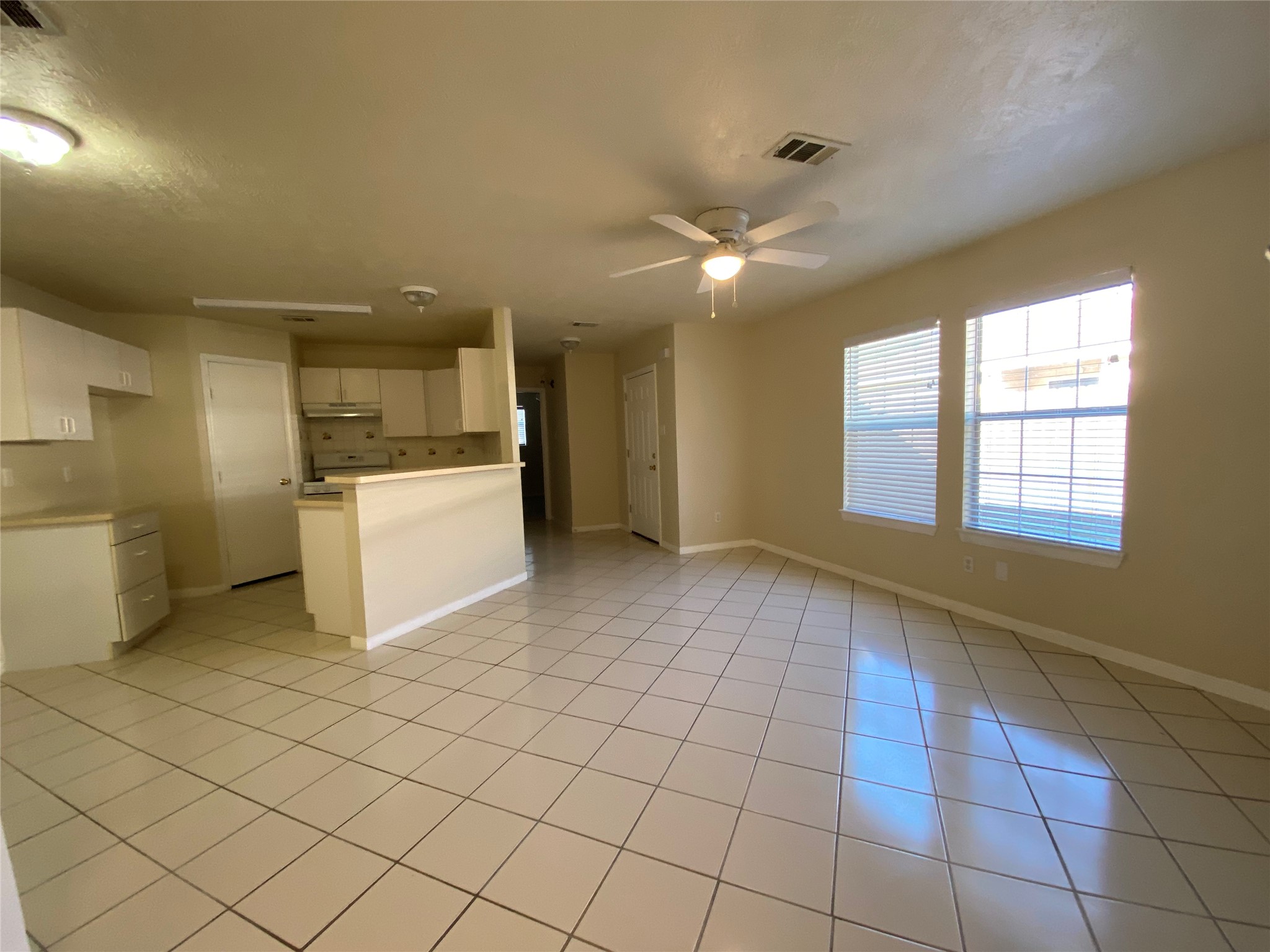 311 Willowick Street Property Photo 2