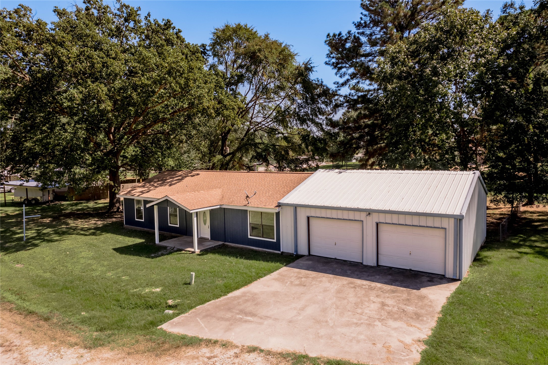 169 W Sunset Drive Property Photo 2