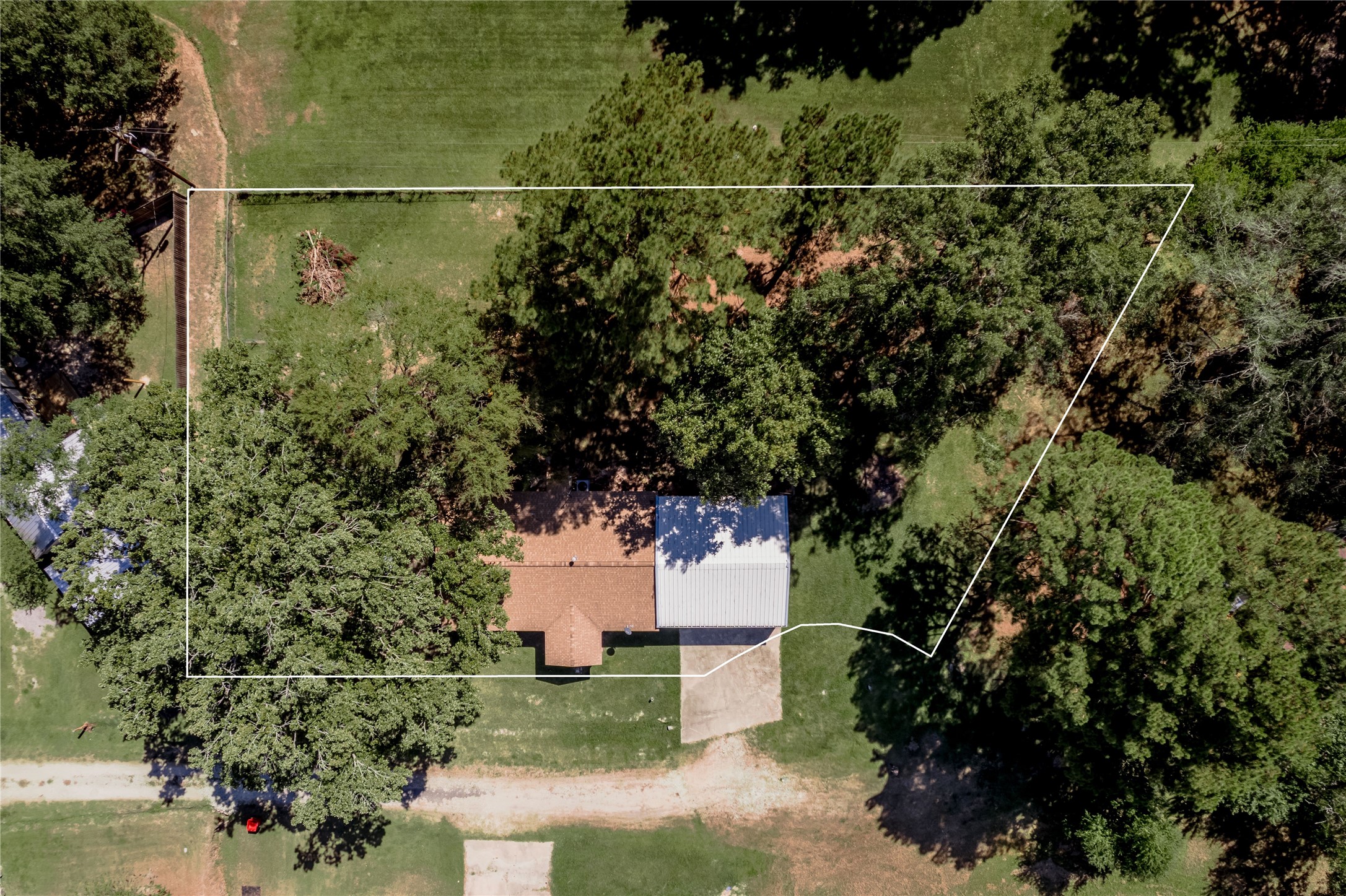 169 W Sunset Drive Property Photo 3