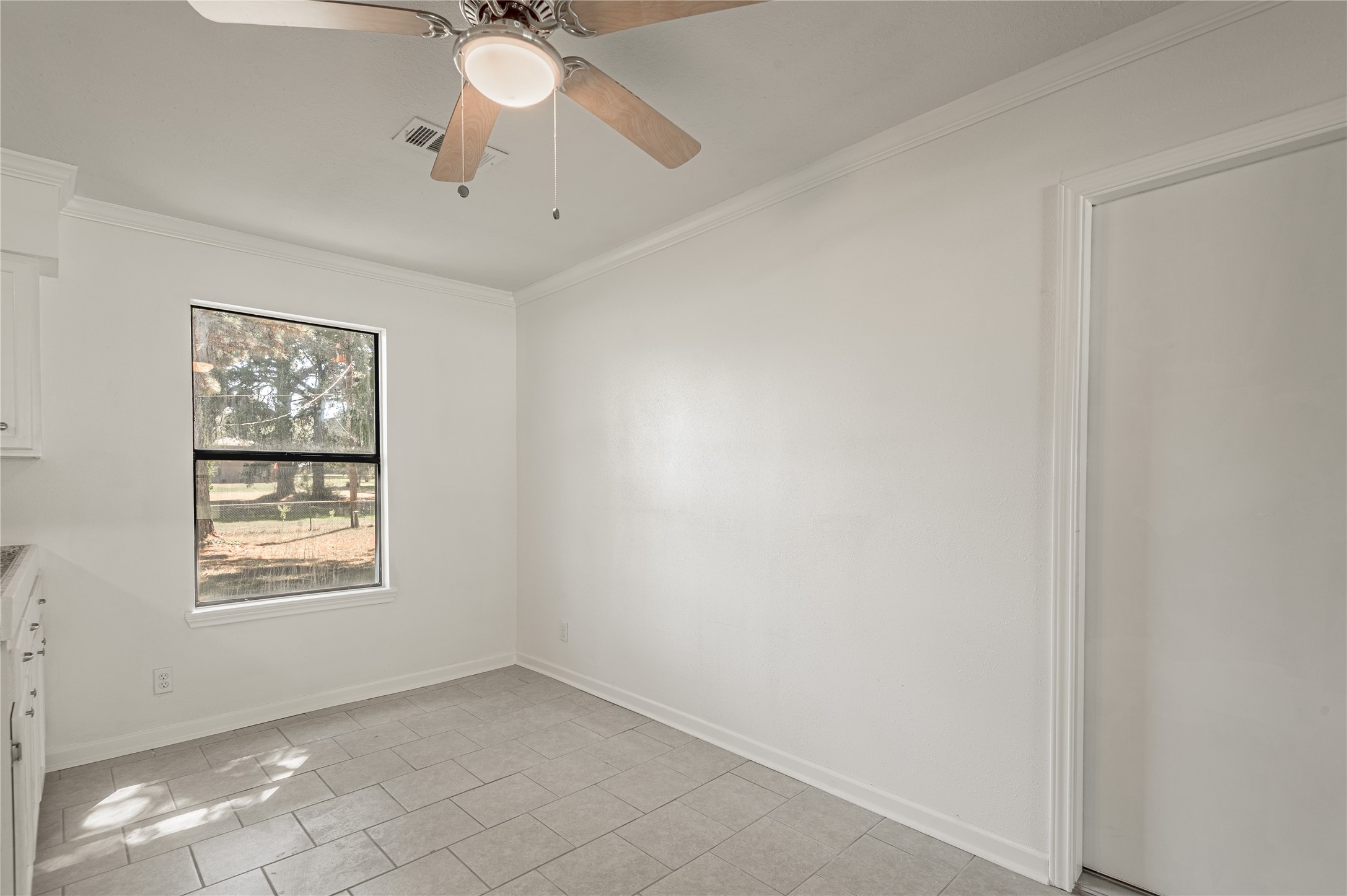 169 W Sunset Drive Property Photo 10