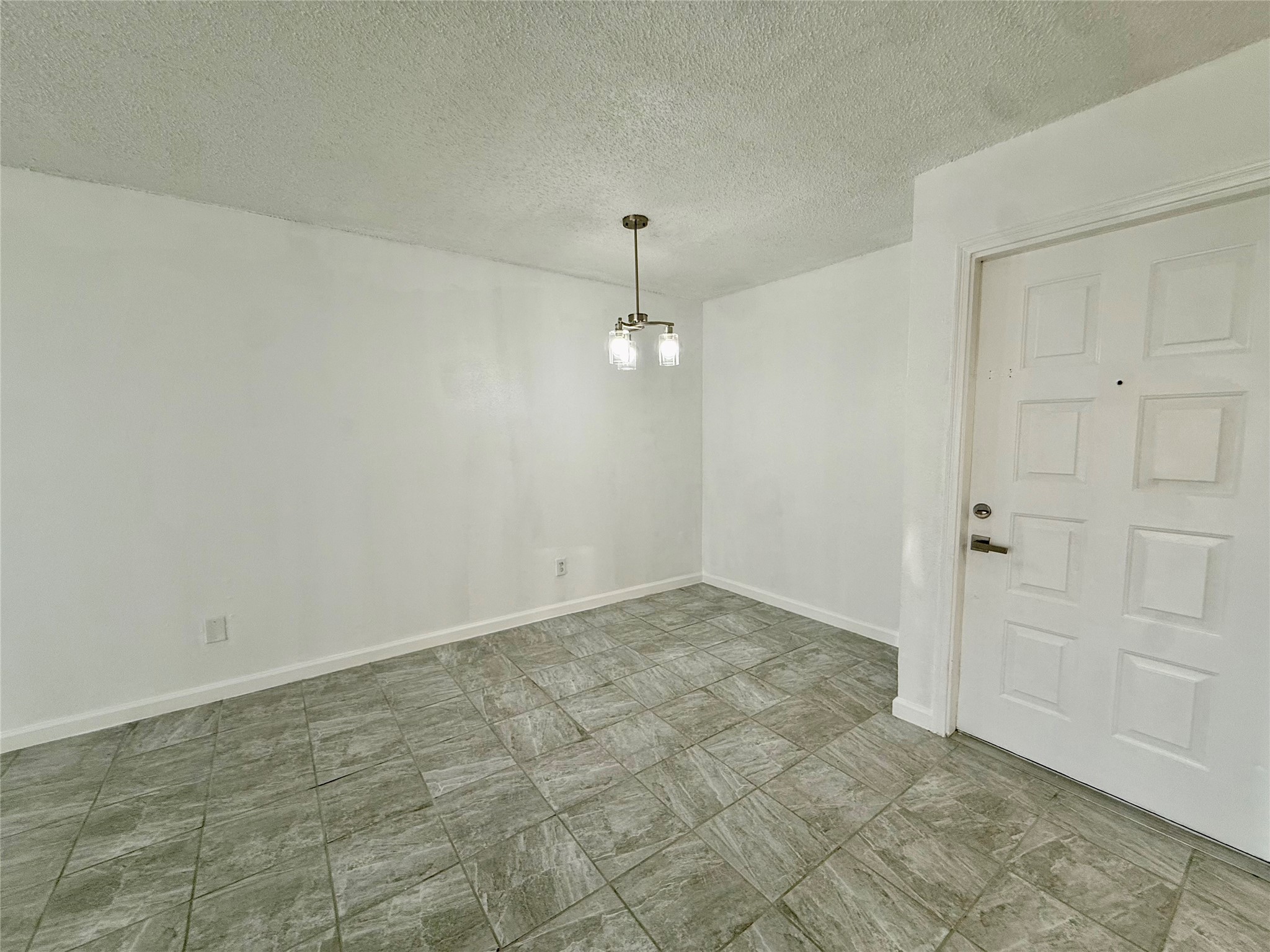 2830 S Bartell Drive 9 Property Photo 6
