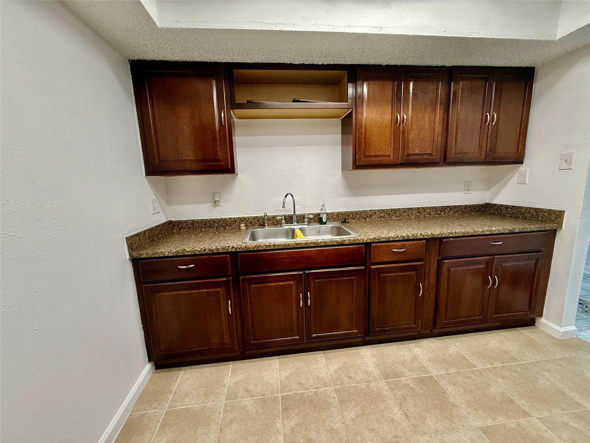 2830 S Bartell Drive 9 Property Photo 13