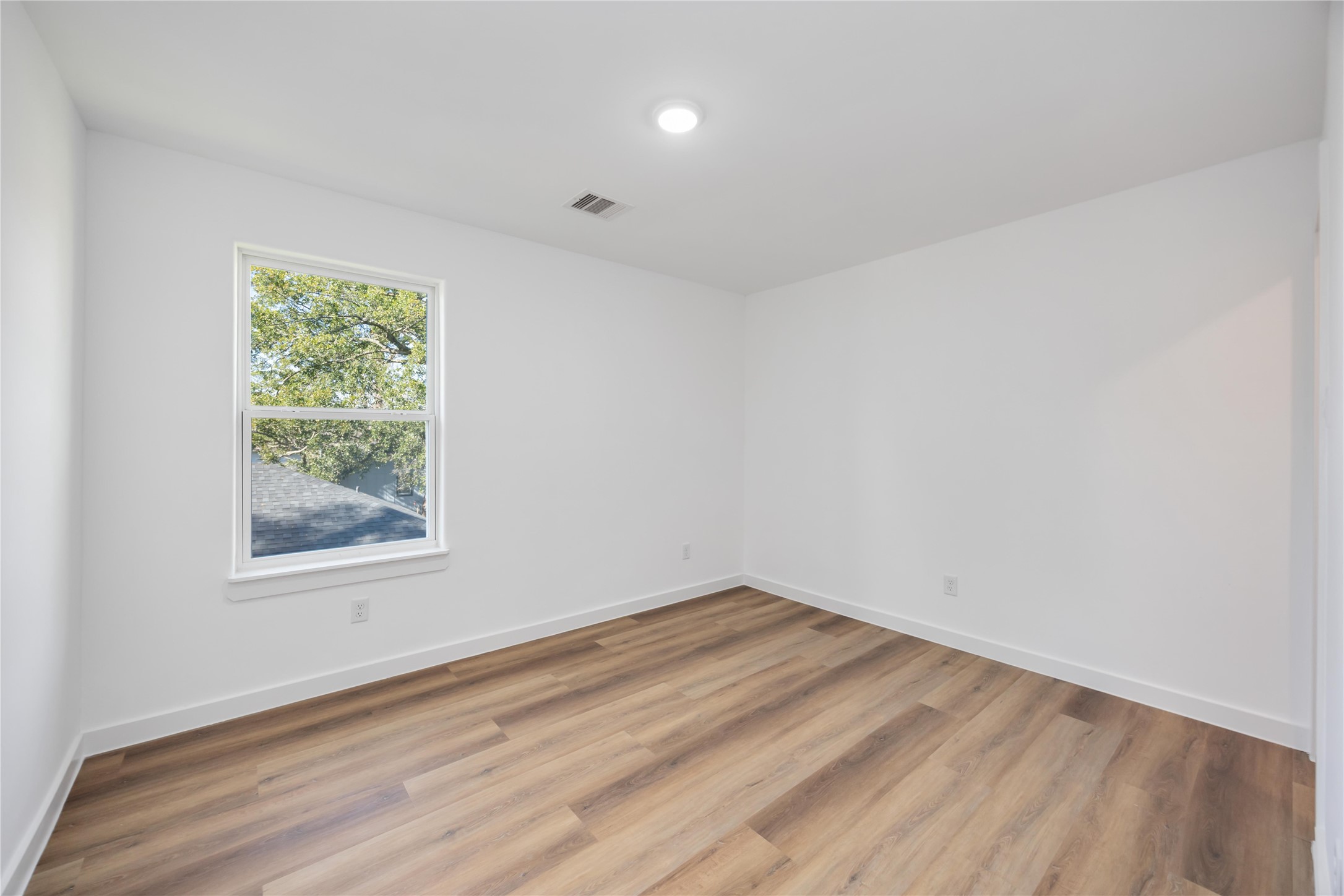 5811 Senior Street A Property Photo 14