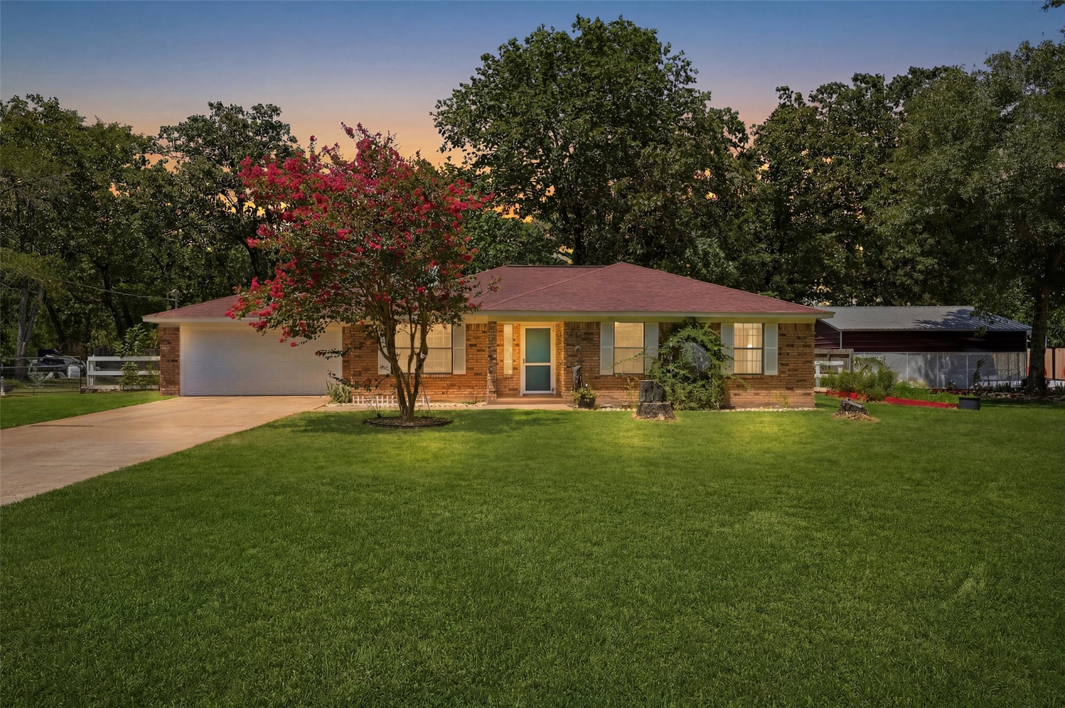 39 Wood Lodge Drive Property Photo 1