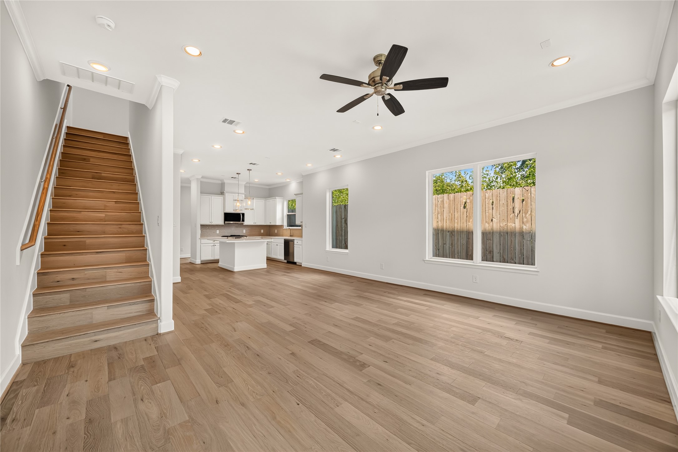1530 W 34th Street Property Photo 15