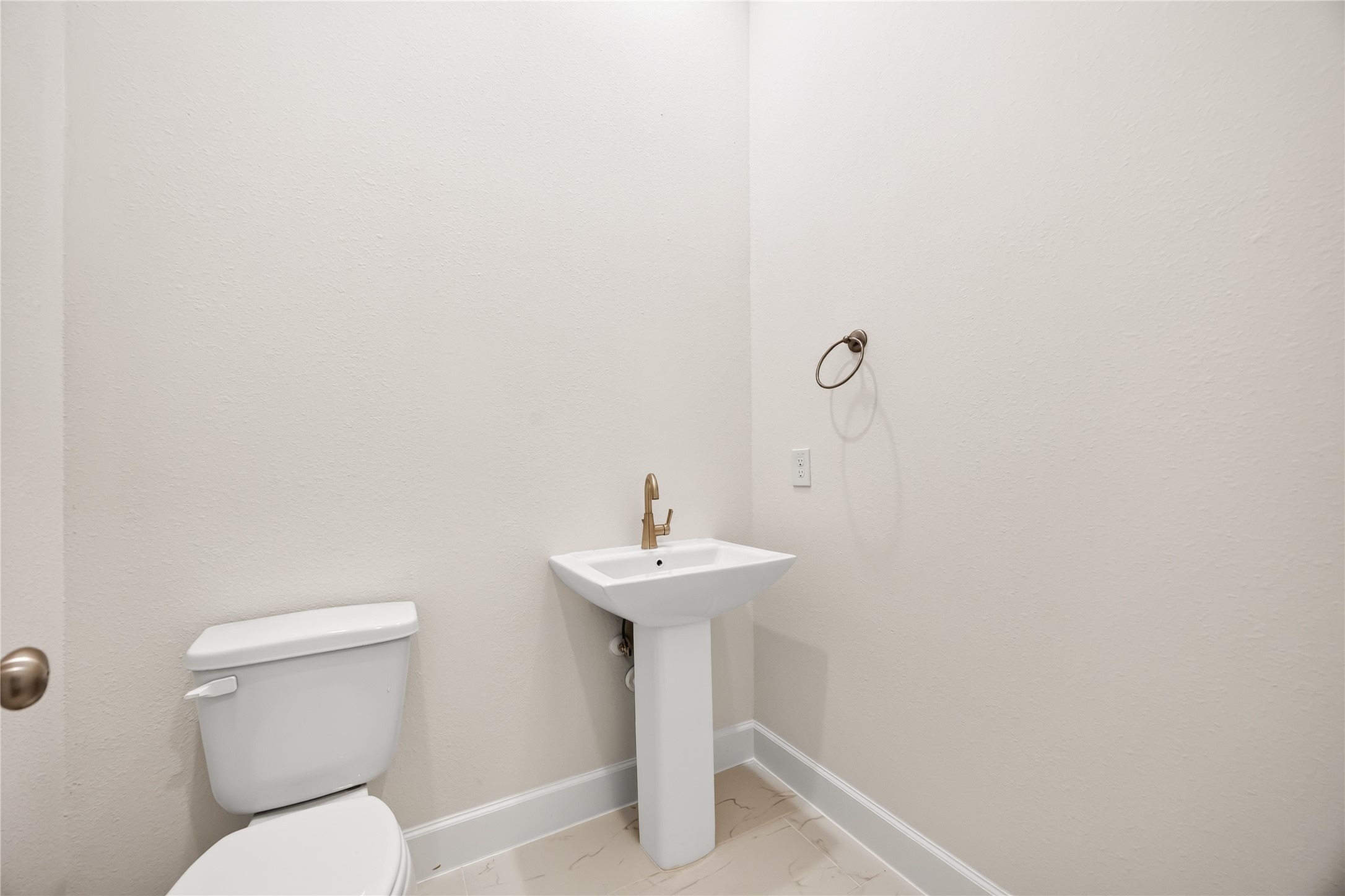1530 W 34th Street Property Photo 18