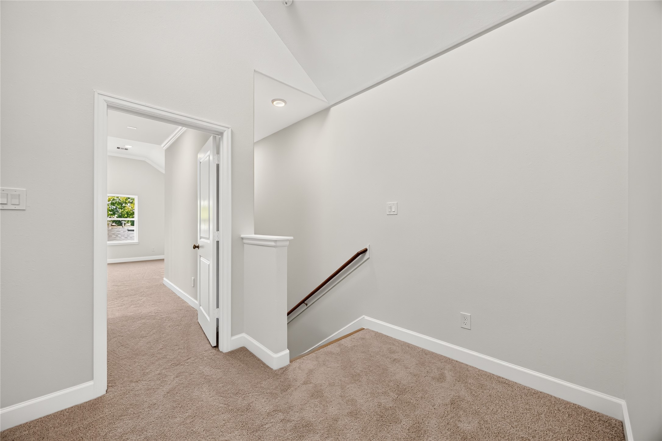1530 W 34th Street Property Photo 19