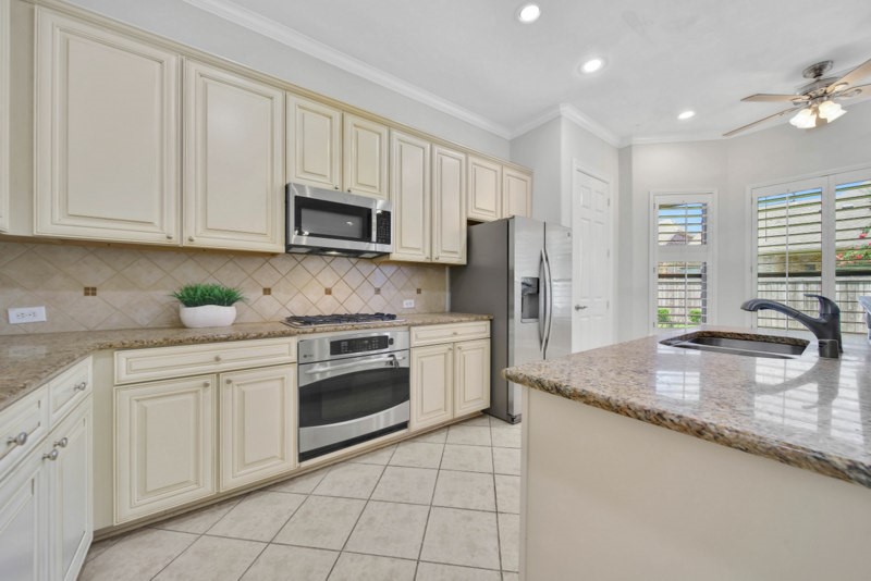 6523 Monrovia Lane Property Photo 14