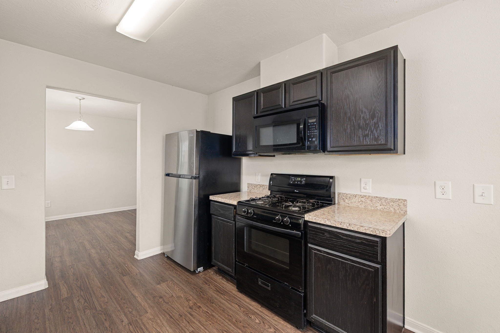 21415 Partha Way Property Photo 4