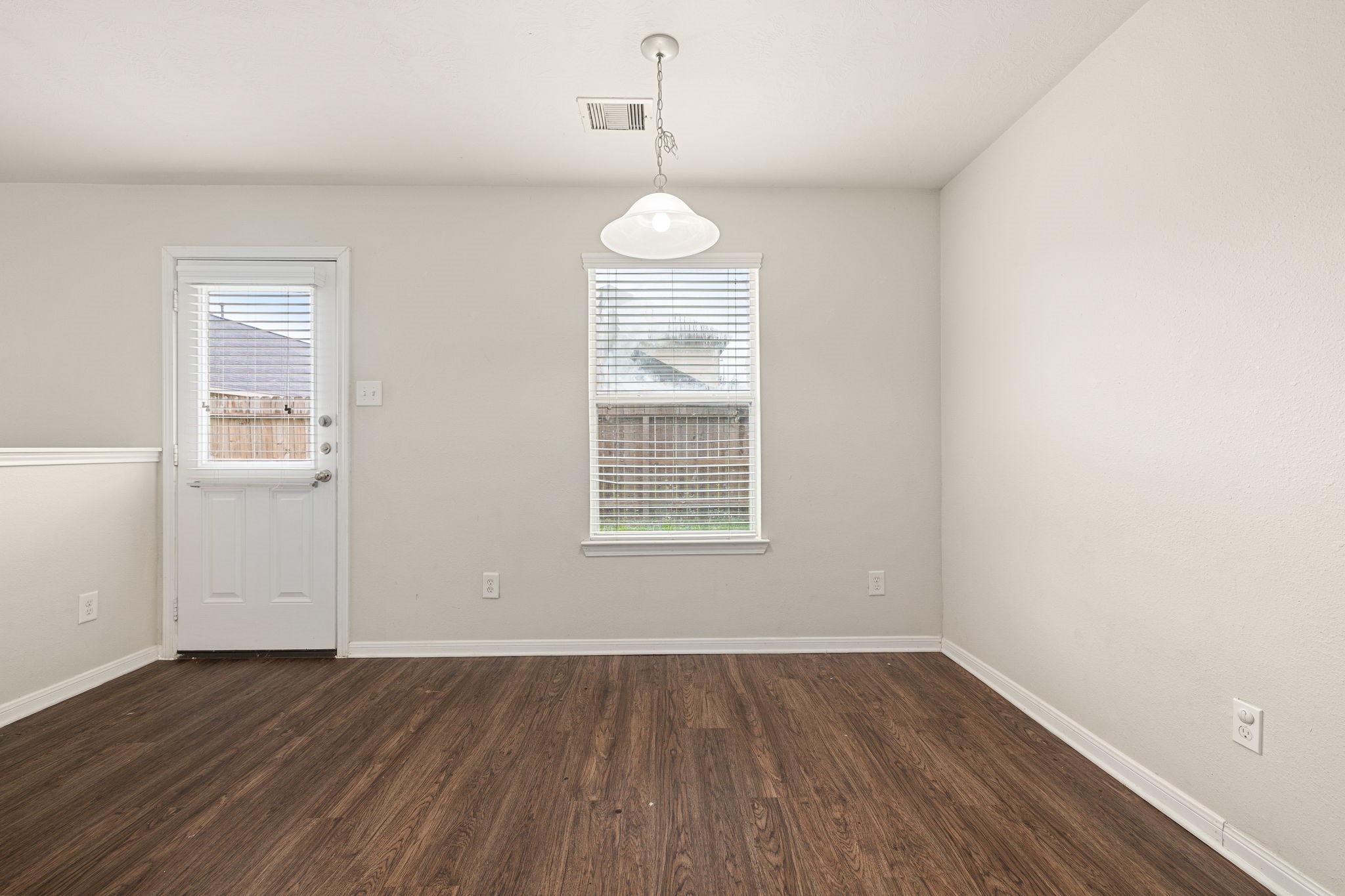 21415 Partha Way Property Photo 8