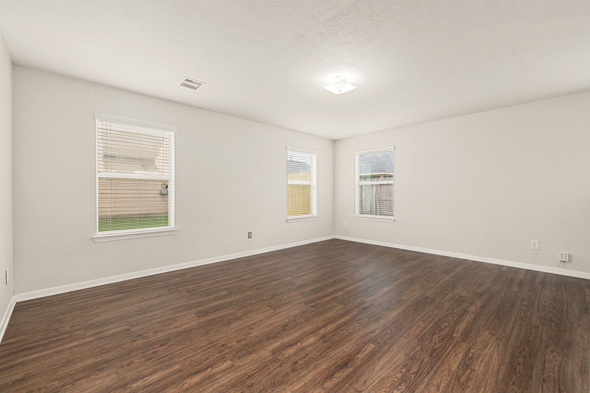 21415 Partha Way Property Photo 16